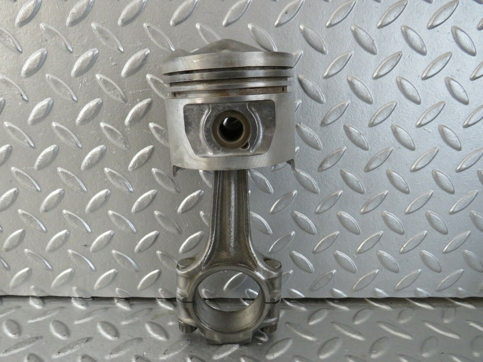 23580 Mercedes-Benz W114 280E Piston With Connecting Rod 86.00 mm