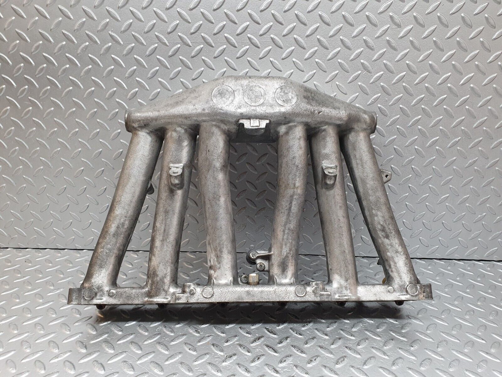 41222 Mercedes-Benz W126 300SE Intake Manifold 1031411601