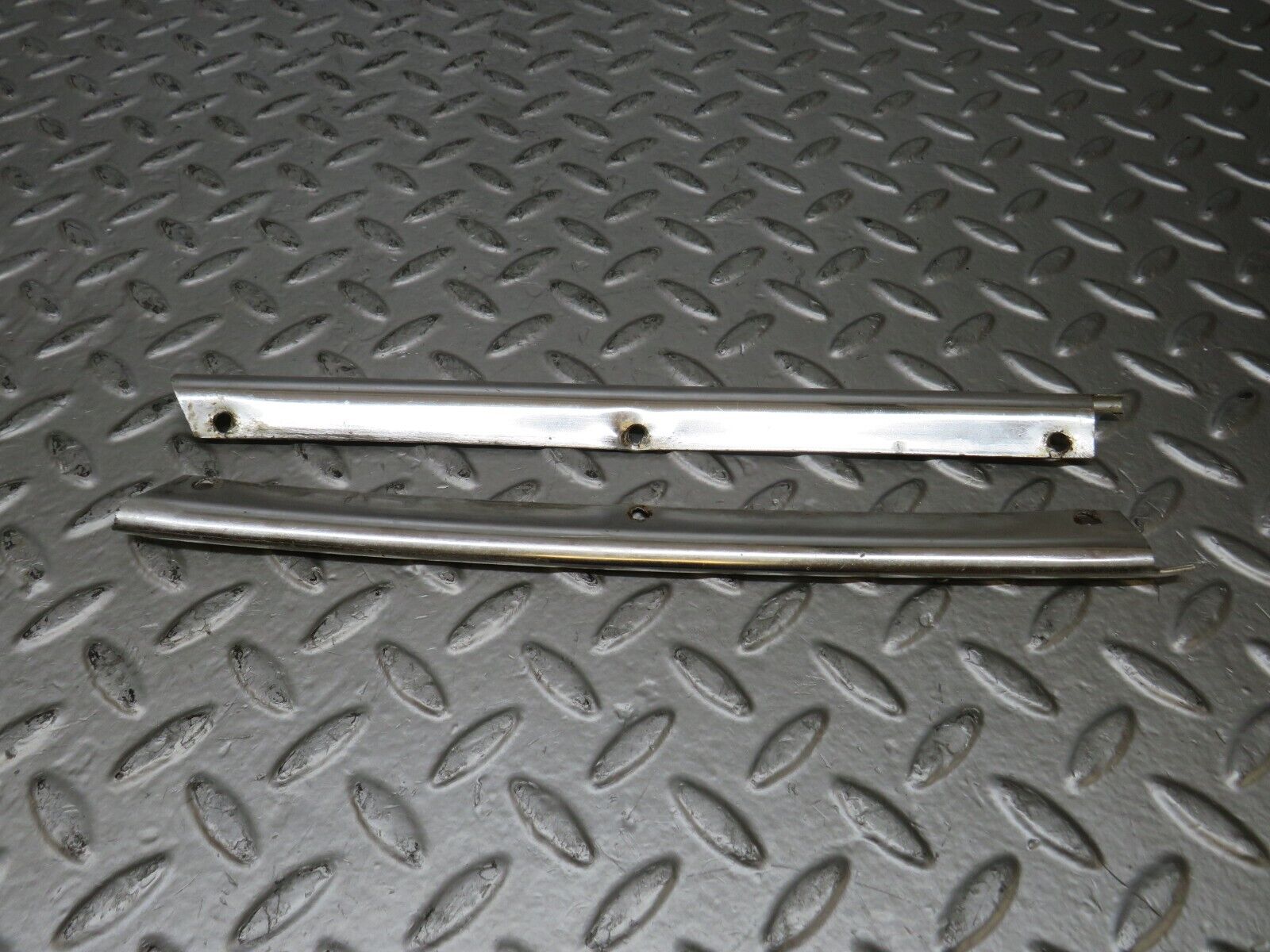 26359 Mercedes-Benz W116 450SE Roof Chrome Moulding Trim Pair