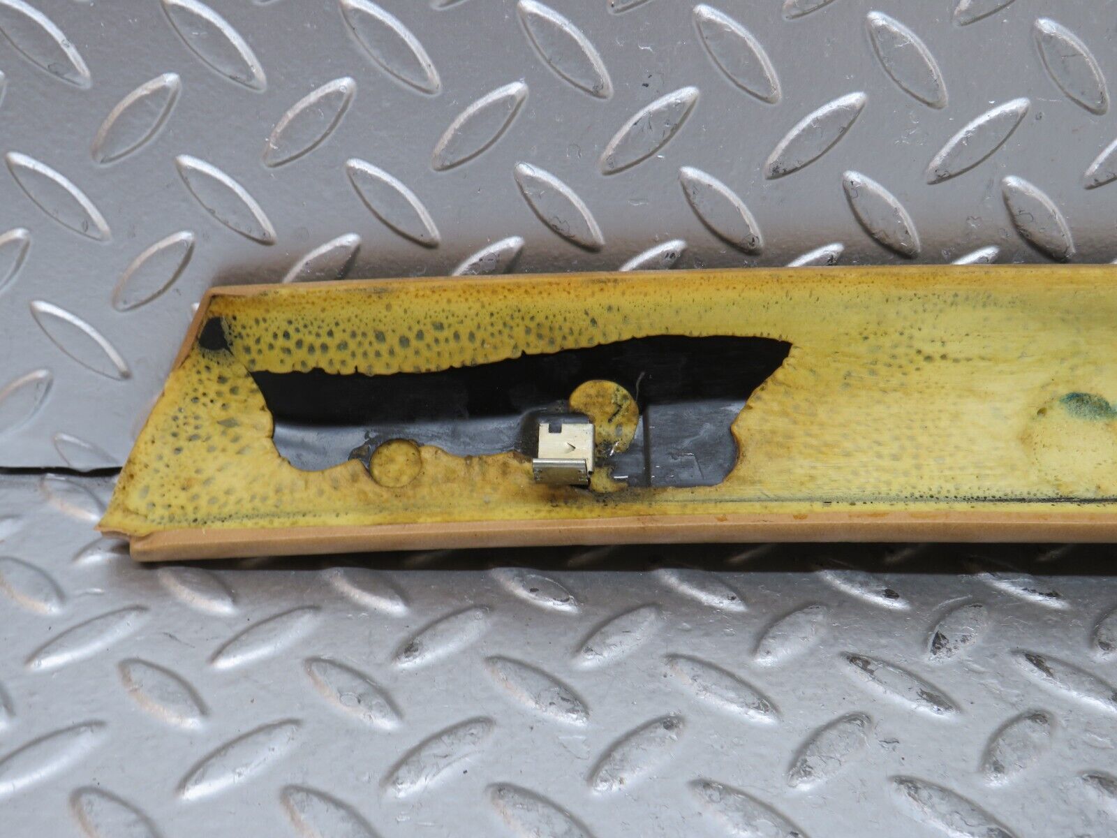 28564 Mercedes-Benz W123 230E A Pillar Cover Panel Right Side Palomino