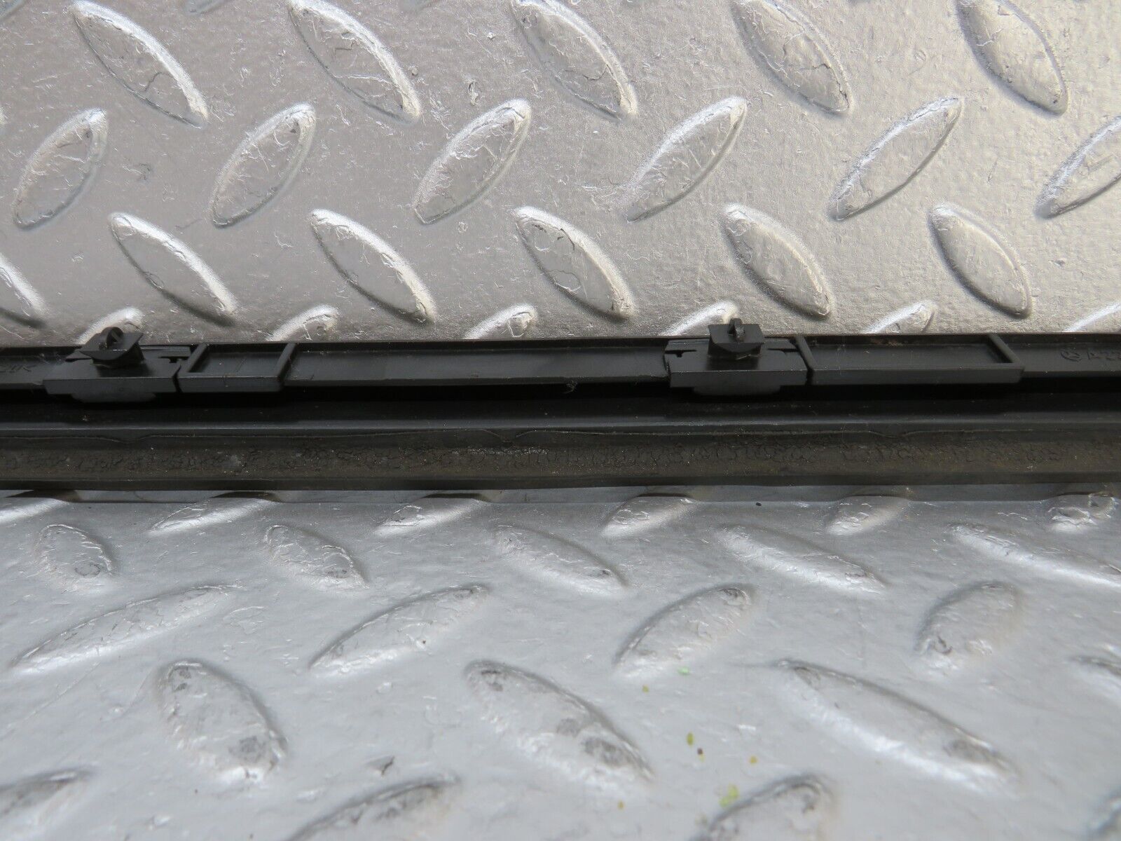 35259 Mercedes-Benz W221 Rear Left Door Lower Seal Trim 2216900362