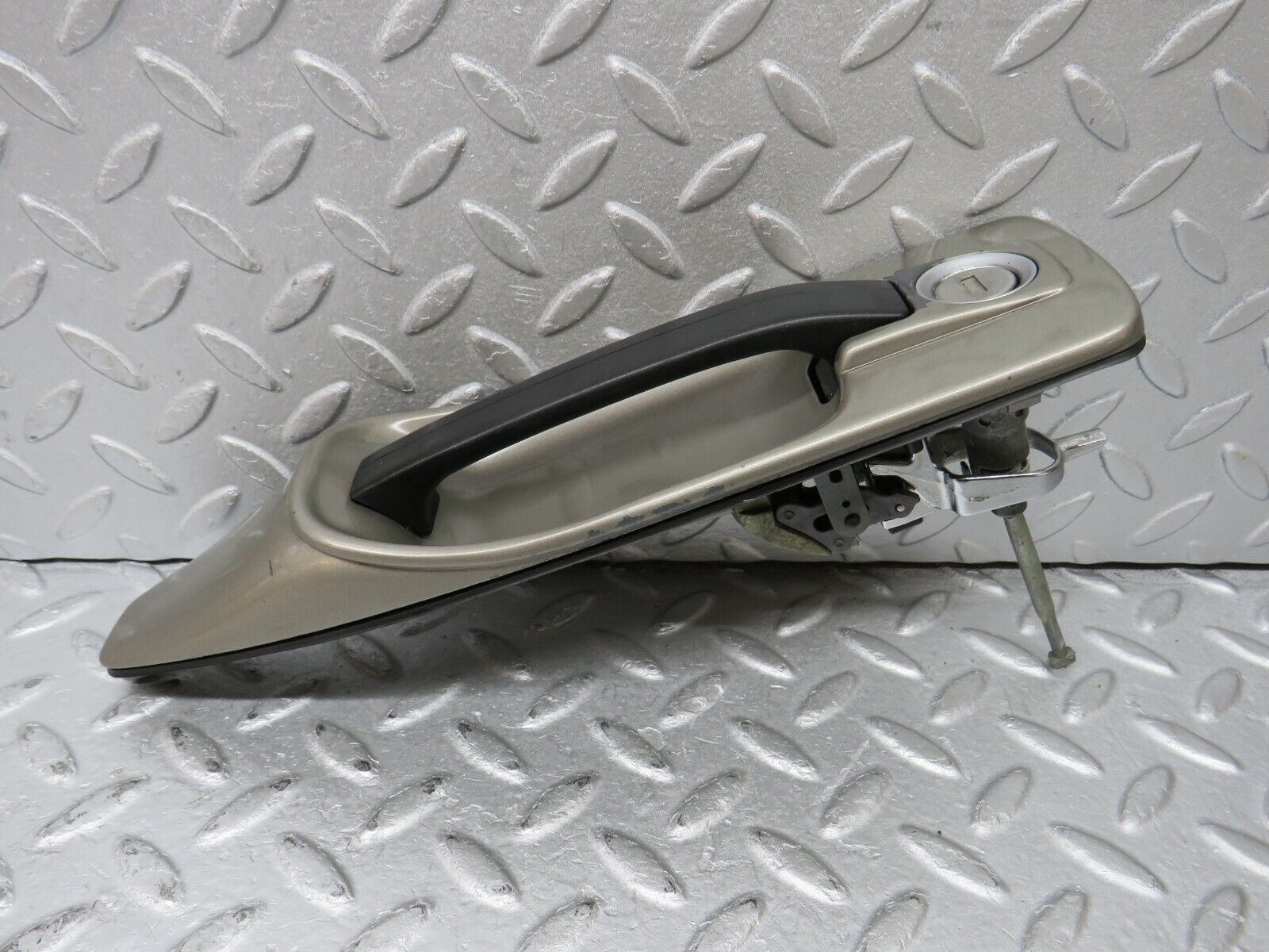 36872 Mercedes-Benz C126 420SEC Coupe Right Door Exterior Handle No Key