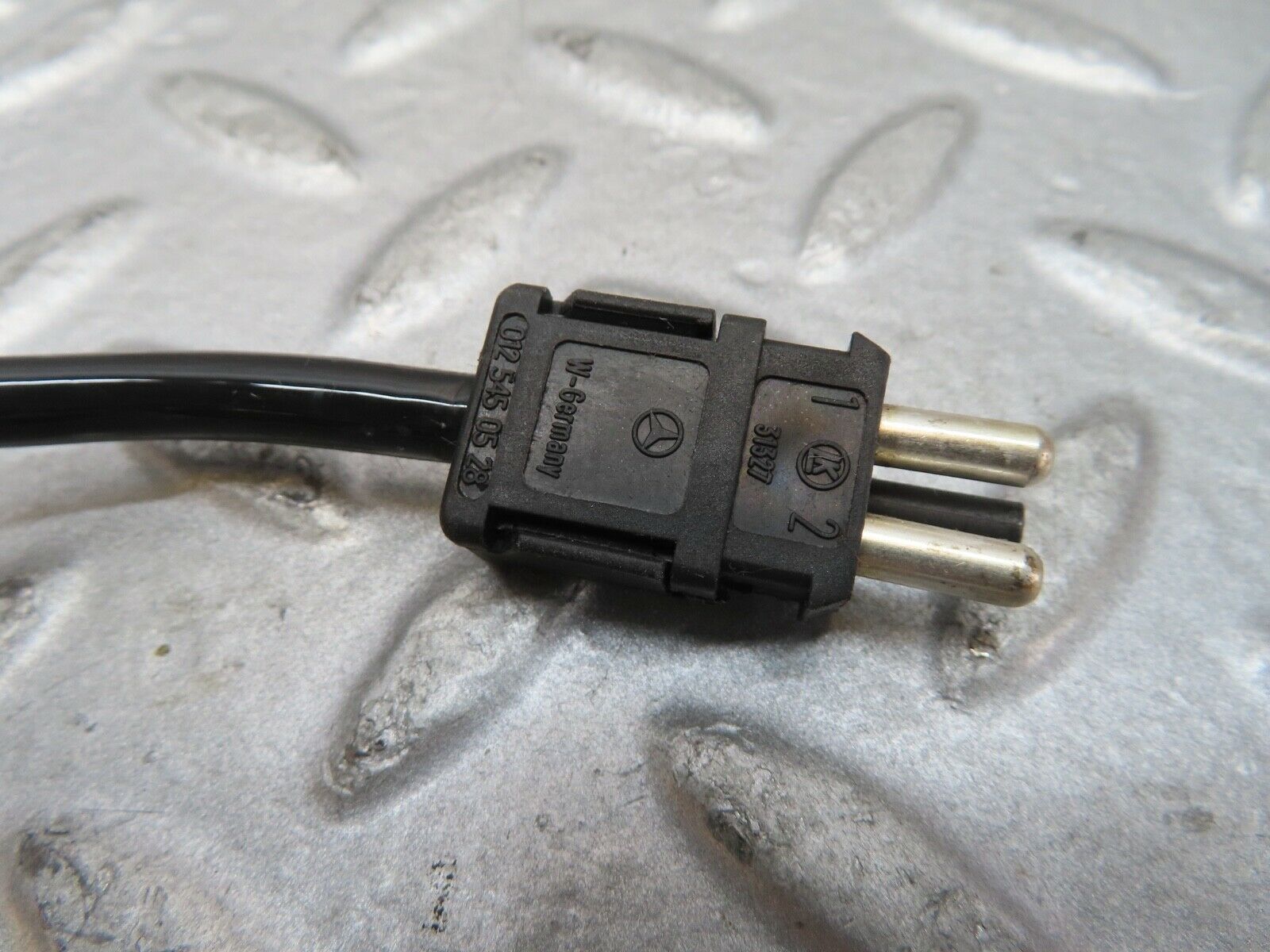 17289 Mercedes-Benz R129 300SL Coupe Front Right Brake Pad Warning Loom