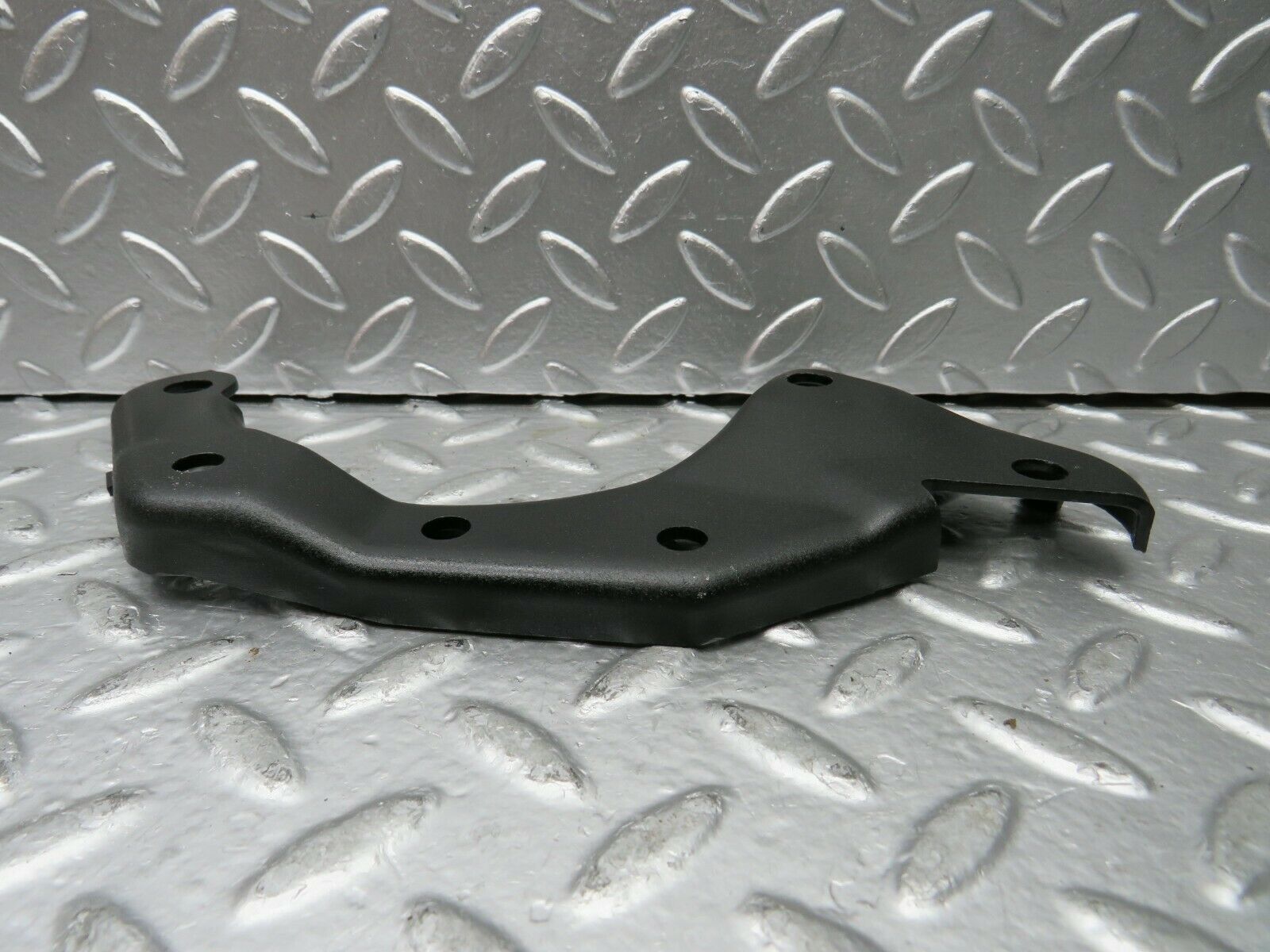 23060 Mercedes-Benz C123 230CE Coupe Alternator Generator Bracket