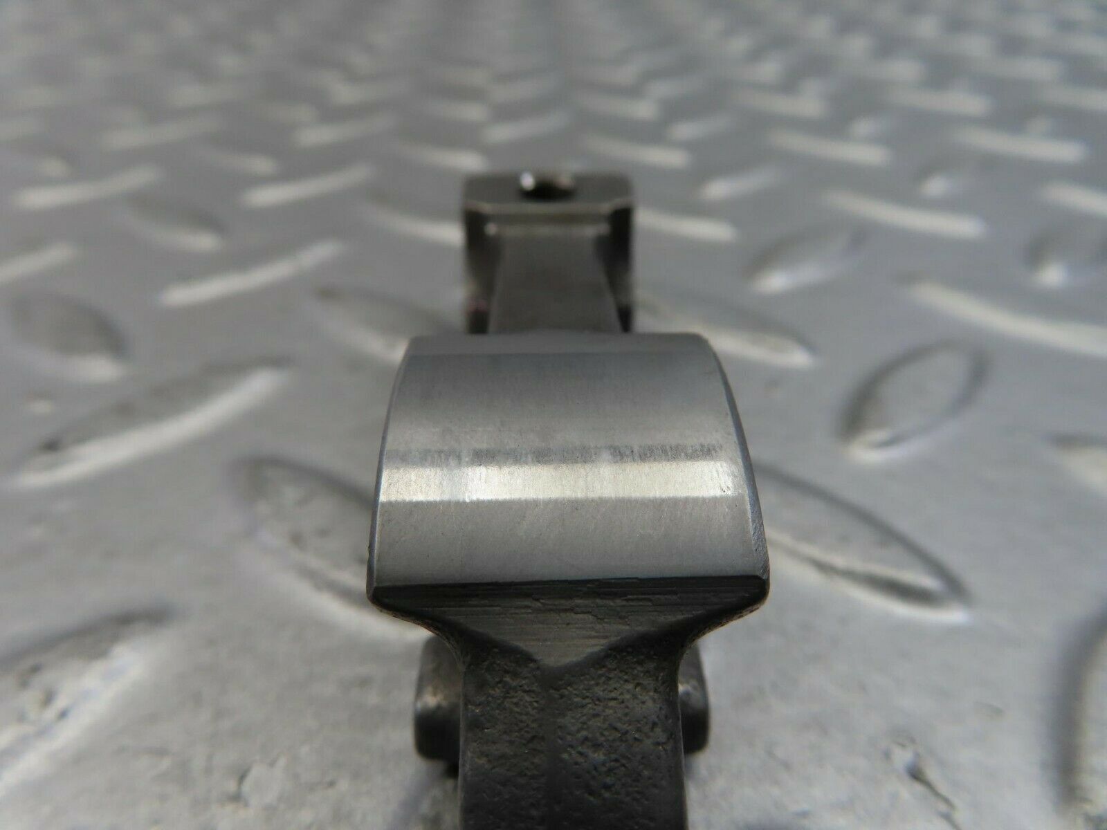 9139 Mercedes-Benz W108 Valve Rocker Arm With Retaining Spring