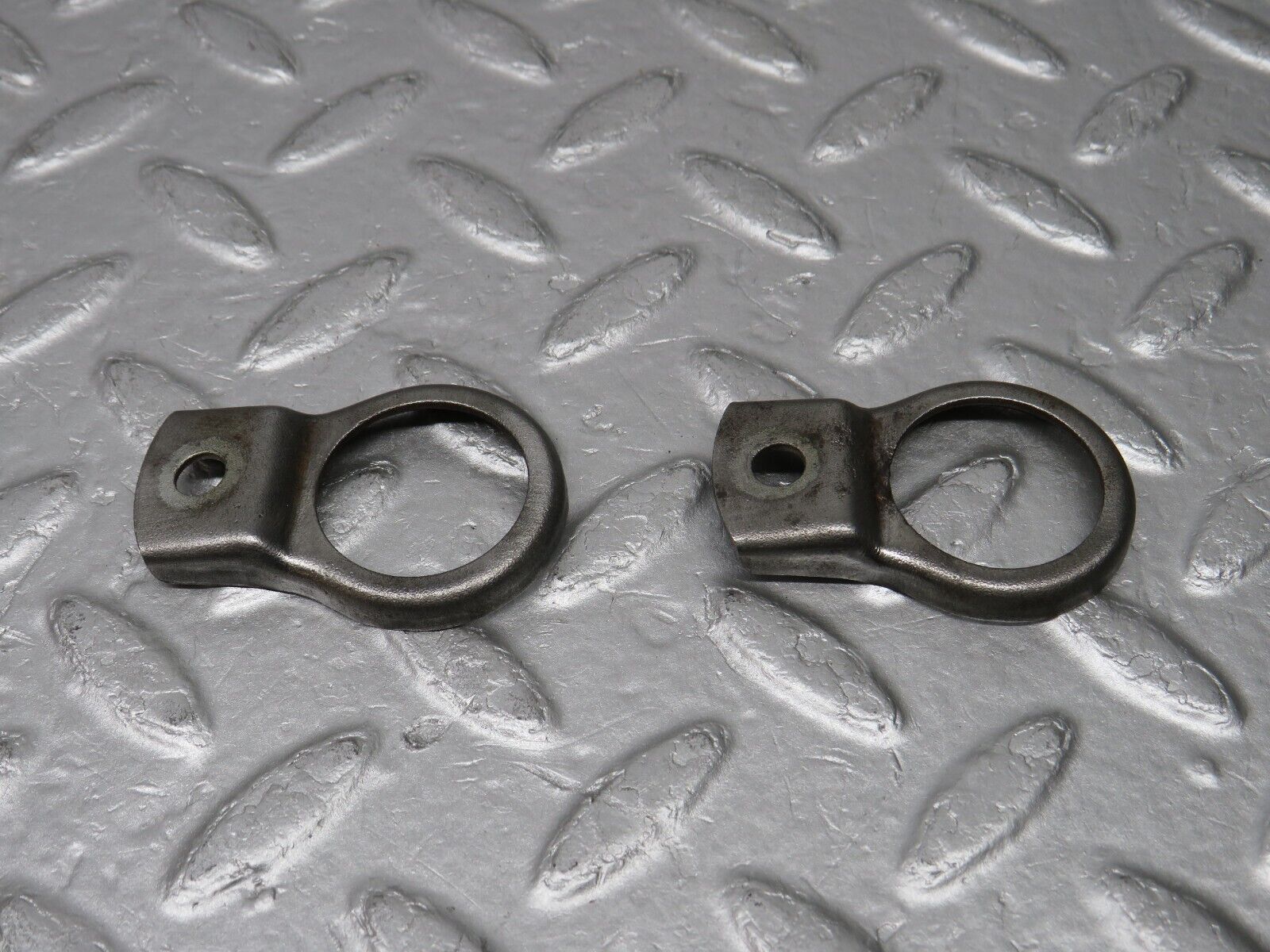 37566 Mercedes-Benz W109 300SEL Fuel Injector Bracket