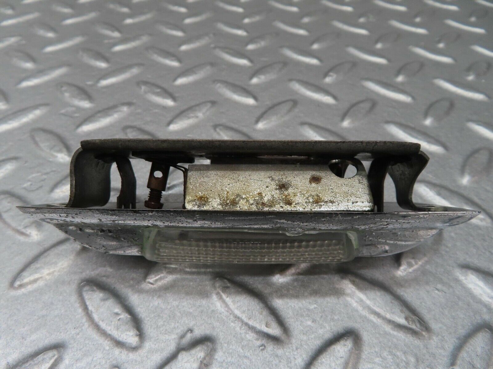 12805 Mercedes-Benz W111 220SE Rear Dome Light