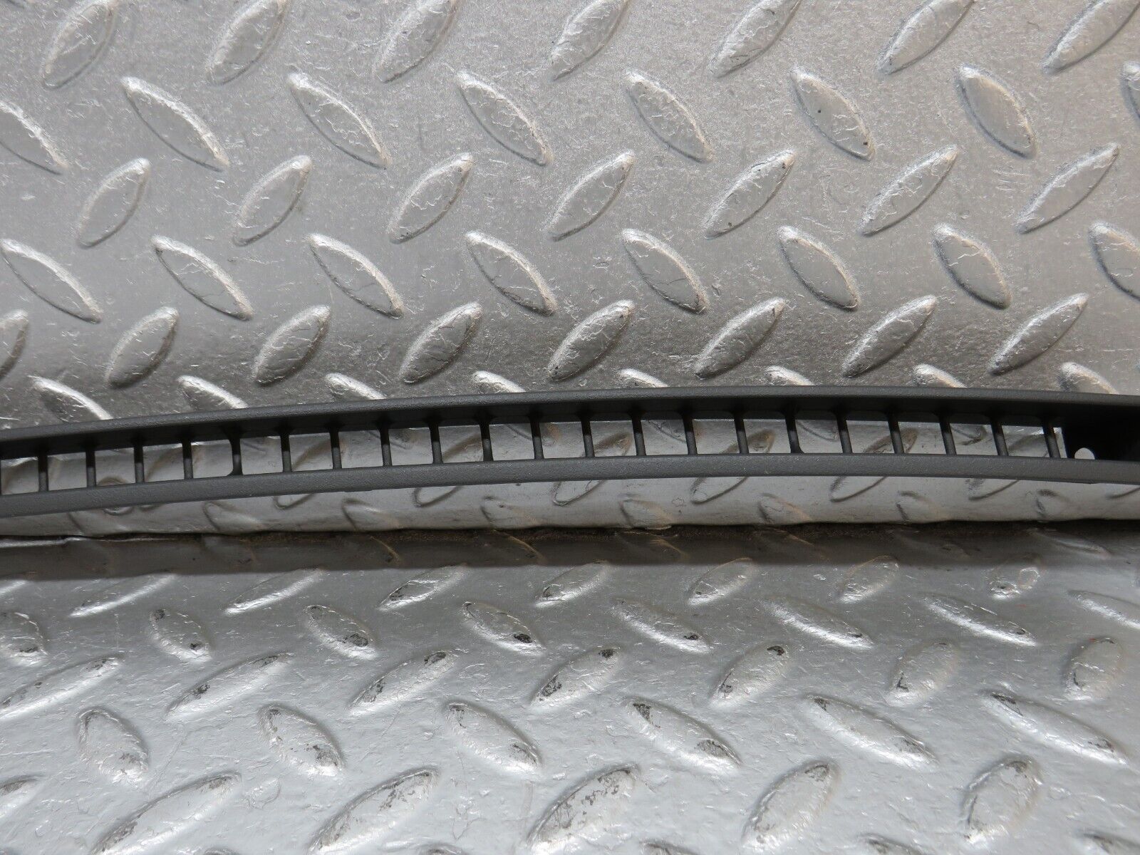 39686 Mercedes-Benz R129 320SL Coupe Dashboard Air Vent Trim Right 1296891280