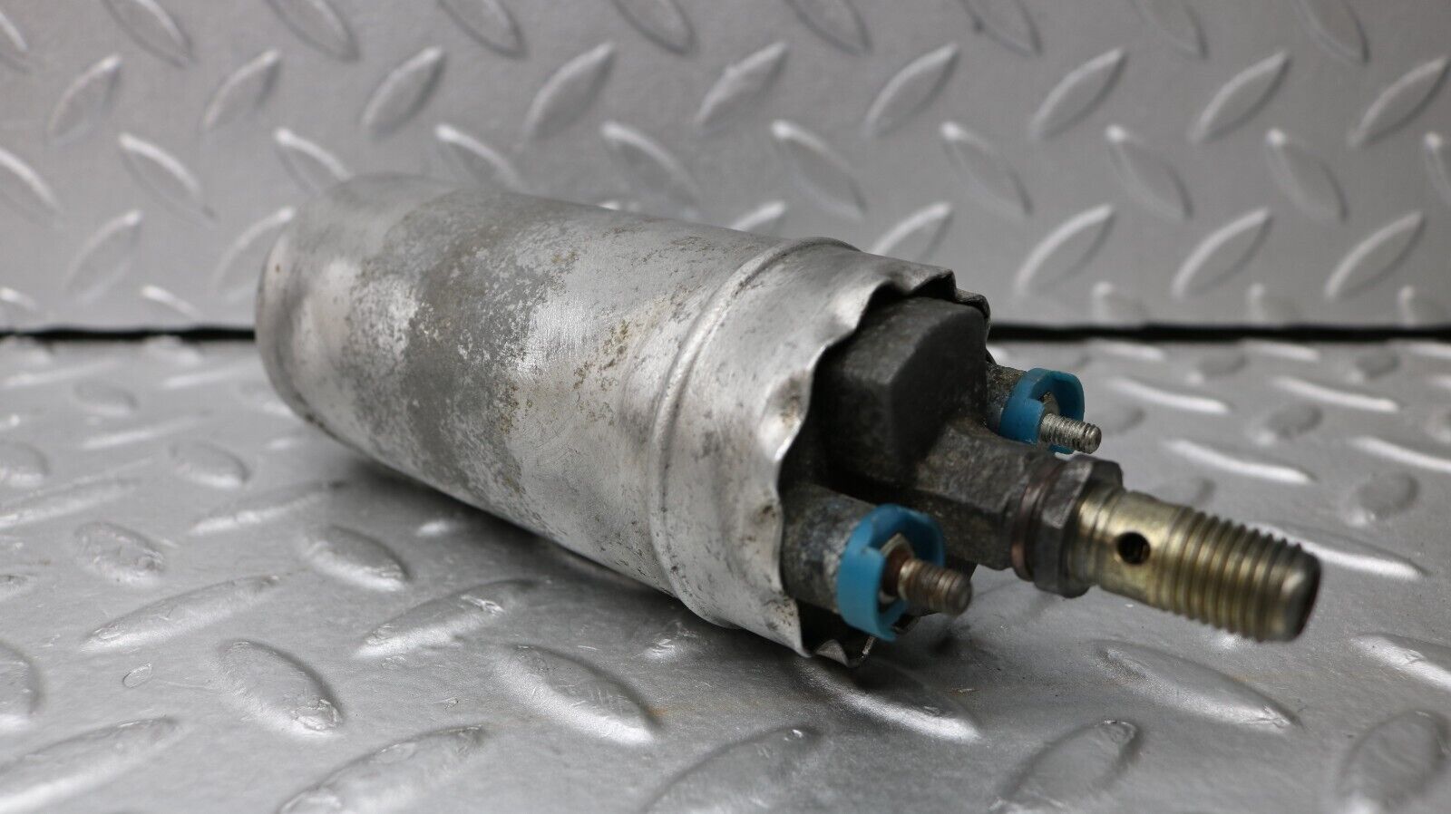 37192 Mercedes-Benz C126 420SEC Coupe Fuel Pump Bosch 0580254950 0020915901