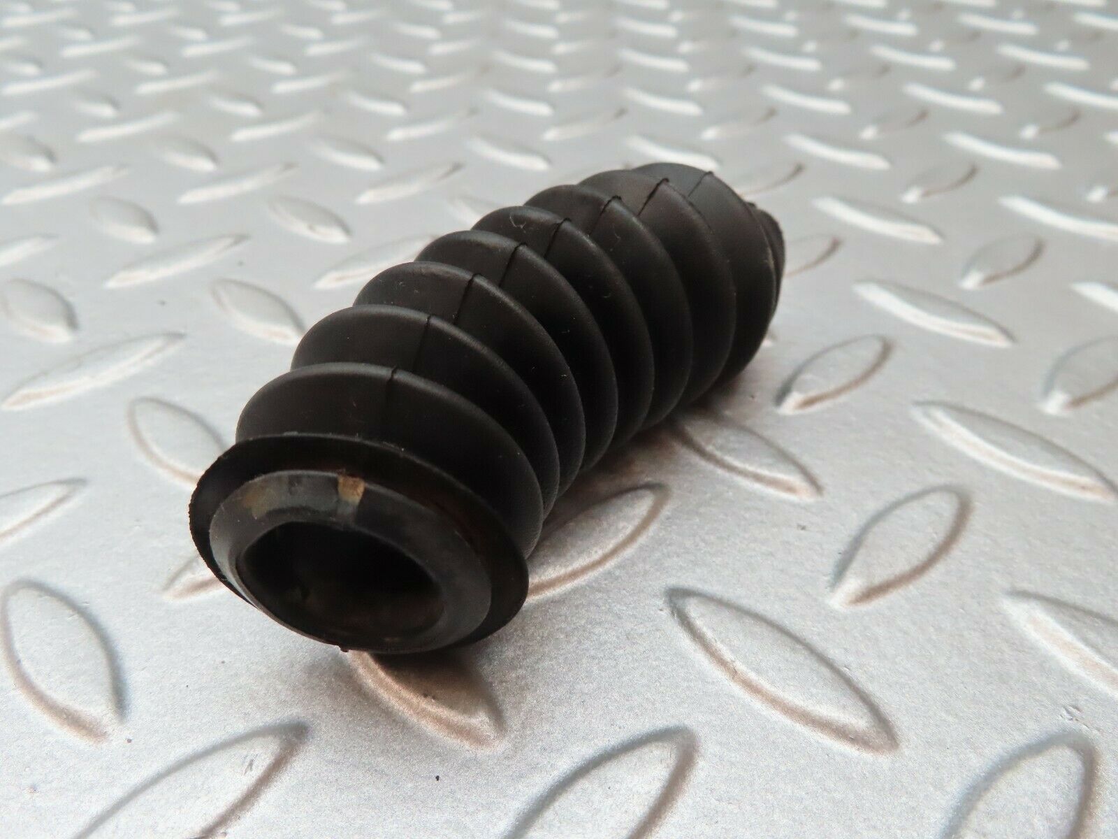 4096 Mercedes-Benz V123 240D LWB Cable Protector For Door 1238210697