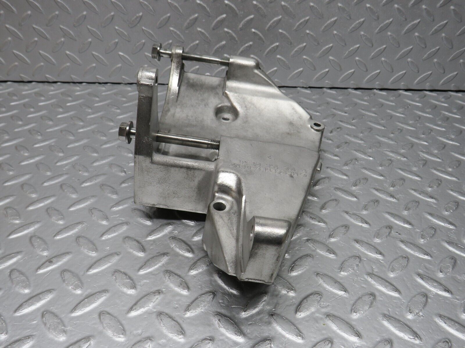 38625 Mercedes-Benz R129 280SL Coupe Alternator Generator Bracket 1041550135