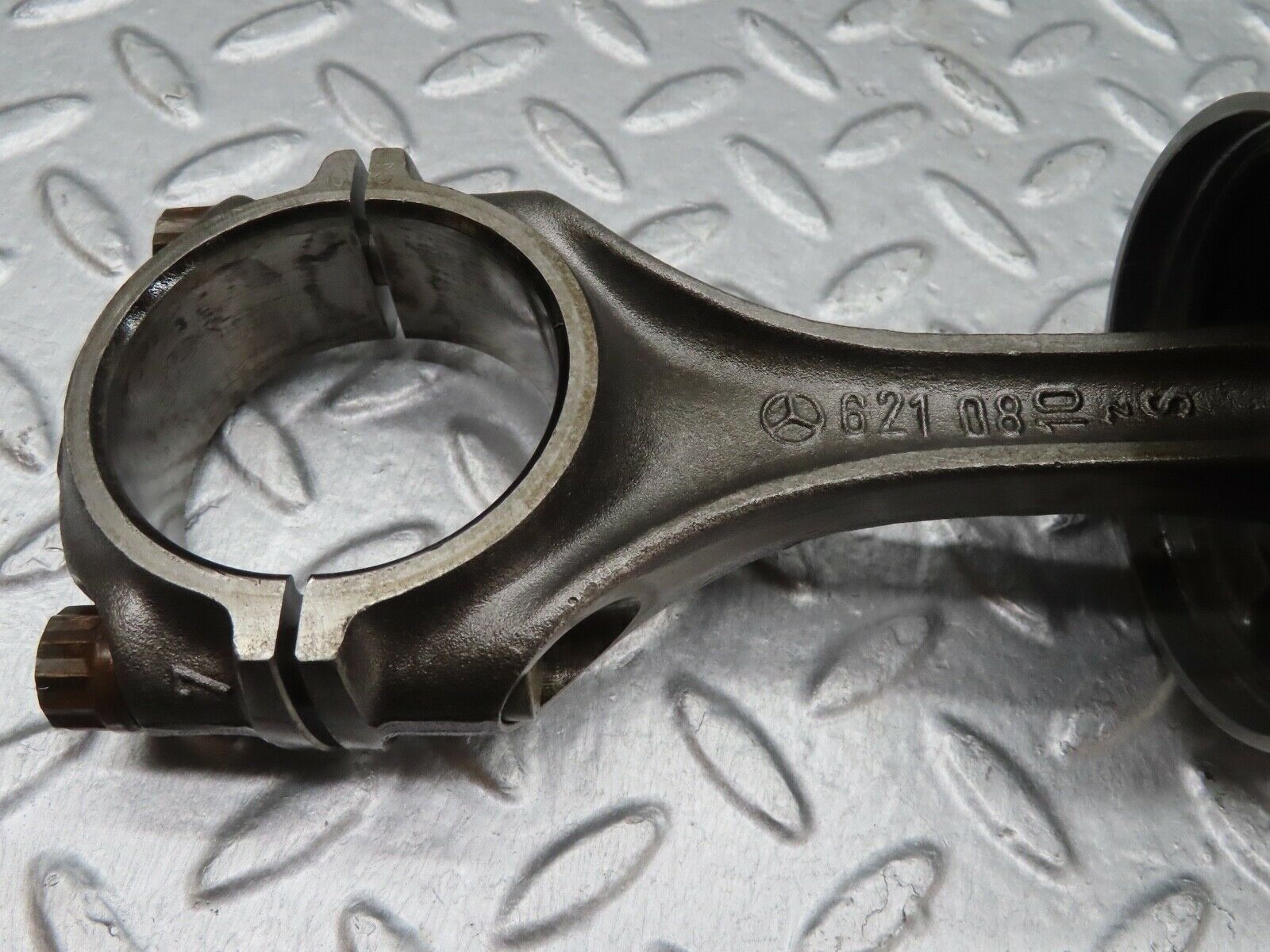 18099 Mercedes-Benz W123 200 Piston With Connecting Rod 86.00 mm