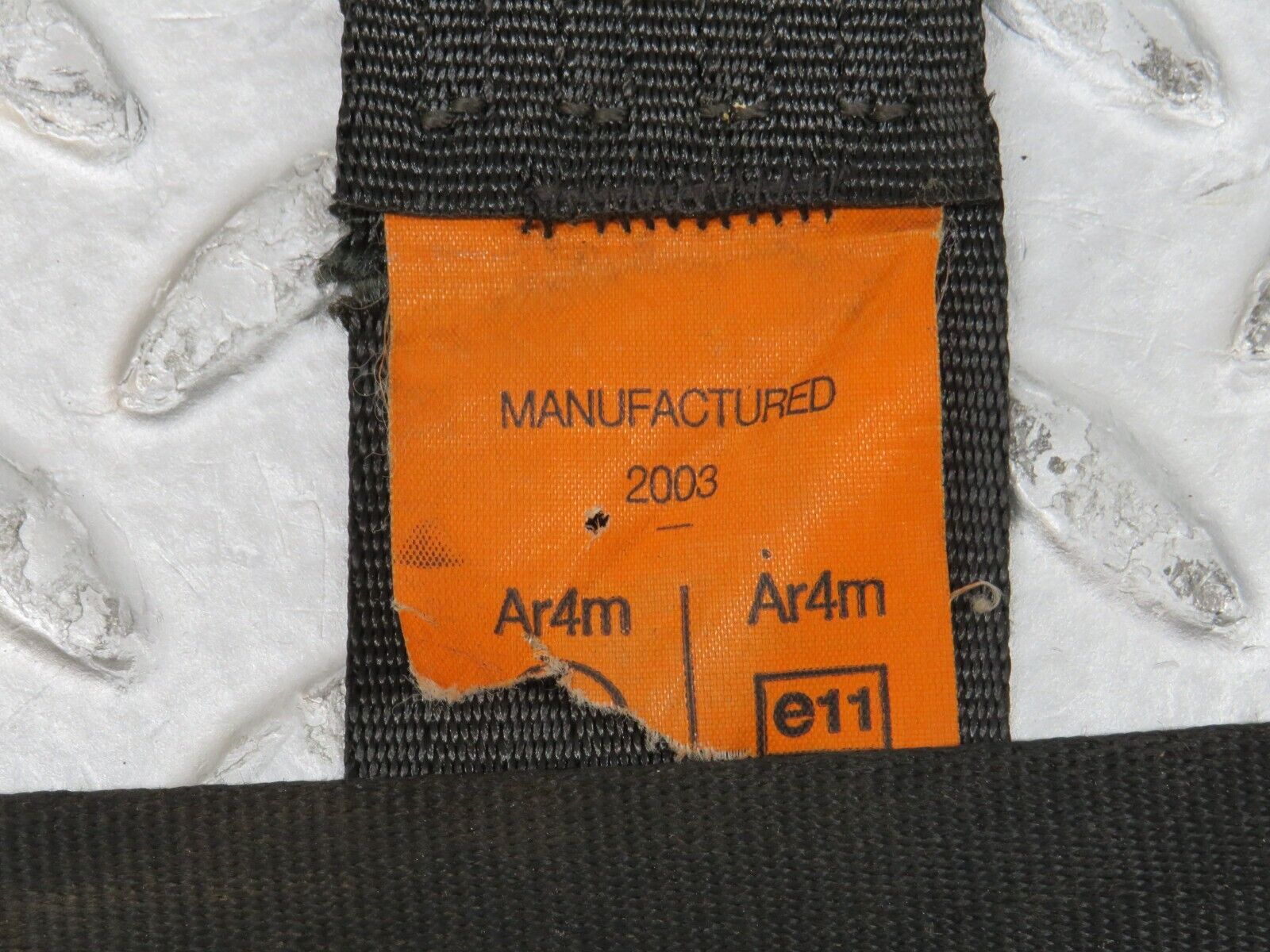 37404 Mercedes-Benz W109 300SEL Rear Seat Belt Set With Buckles