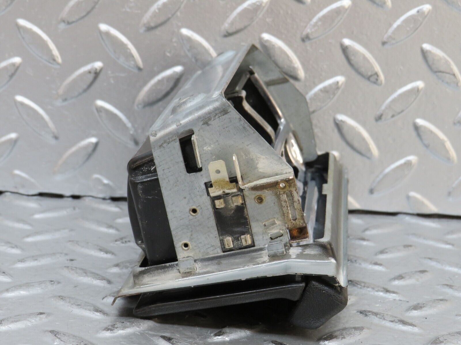 28143 Mercedes-Benz W123 280E Centre Console Ashtray