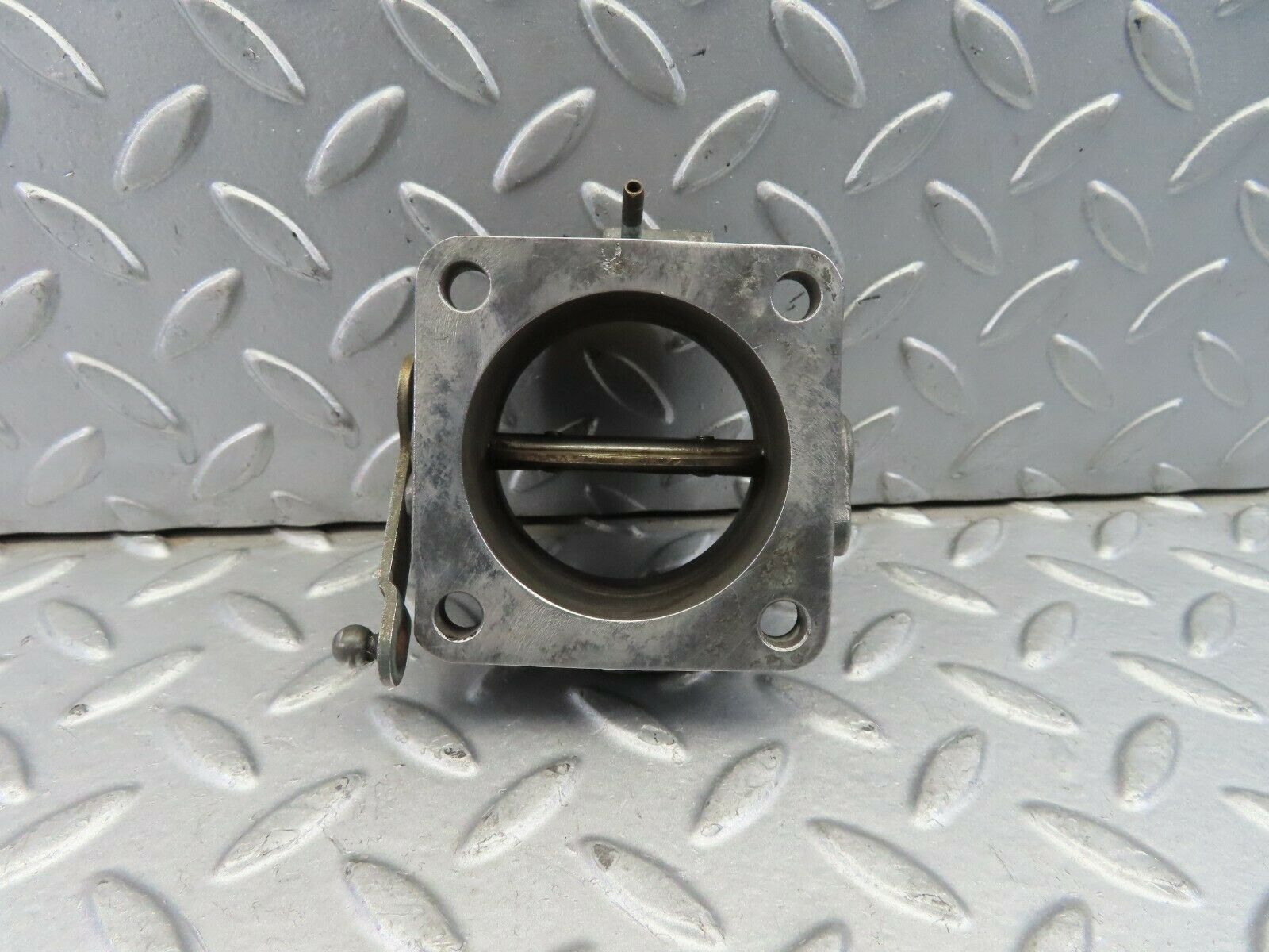 9231 Mercedes-Benz W123 Throttle Body 0011402353