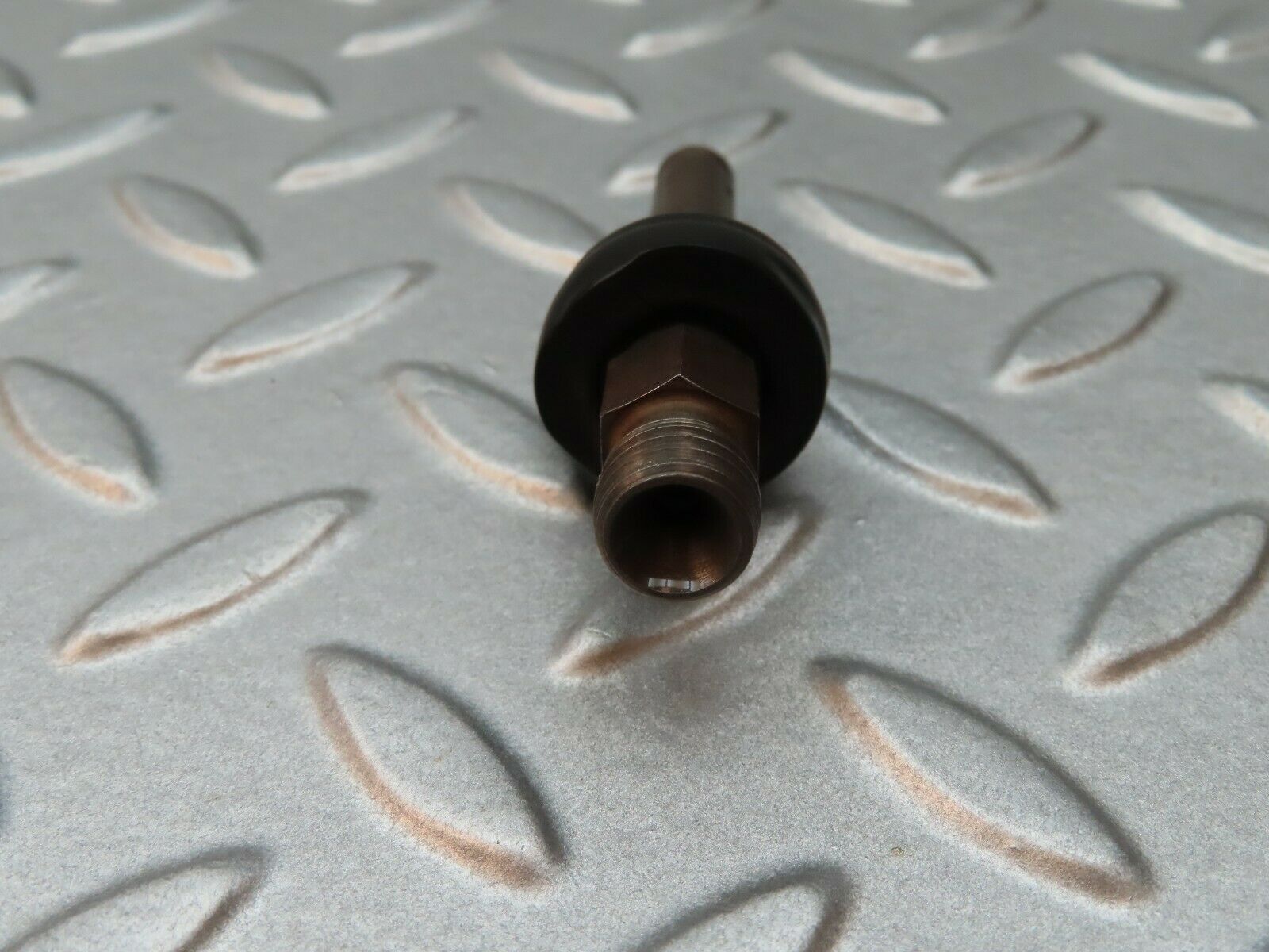 4422 Mercedes-Benz W123 230E Fuel Injector Bosch 0437502010