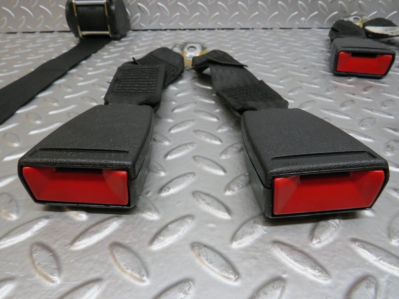 28163 Mercedes-Benz W123 280E Rear Seat Belt Set With Buckles 1238607885