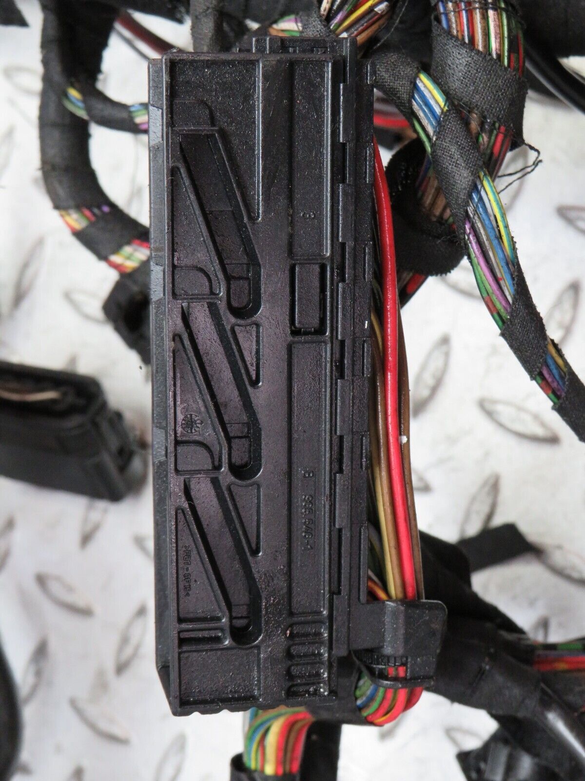 35687 Mercedes-Benz W210 320E Engine Wiring Harness 2105450481 0015409981