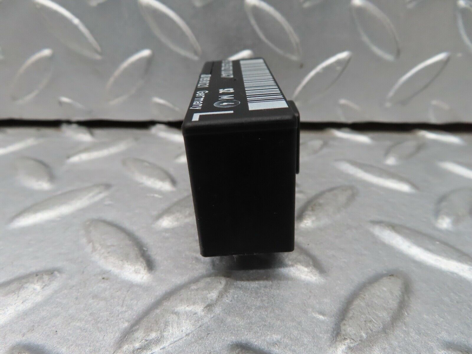 17246 Mercedes-Benz R129 300SL Coupe Left Seat Locking Relay 1298210047