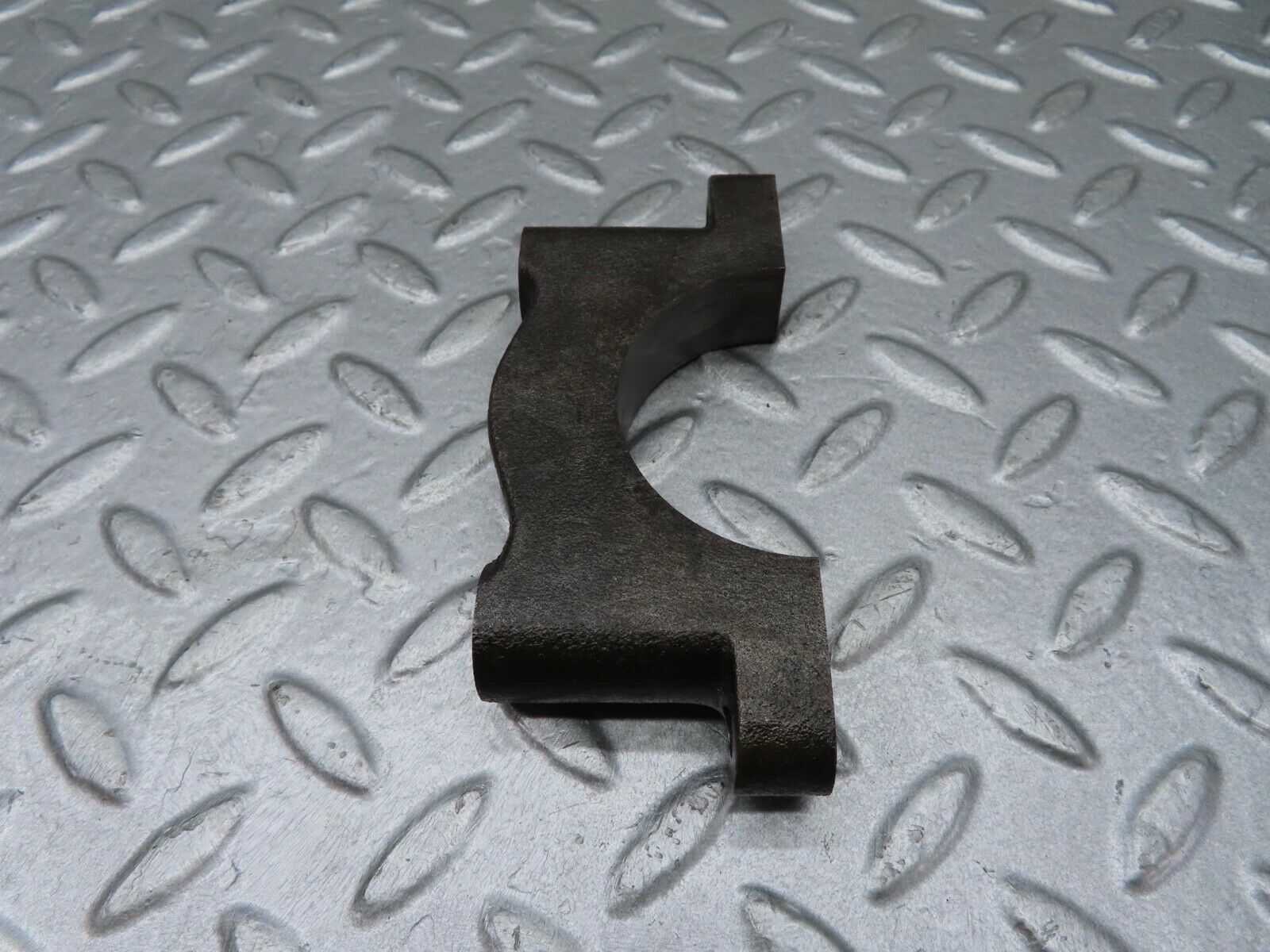 12875 Mercedes-Benz W111 220SE Crankshaft Bearing Holder Block 1800110011