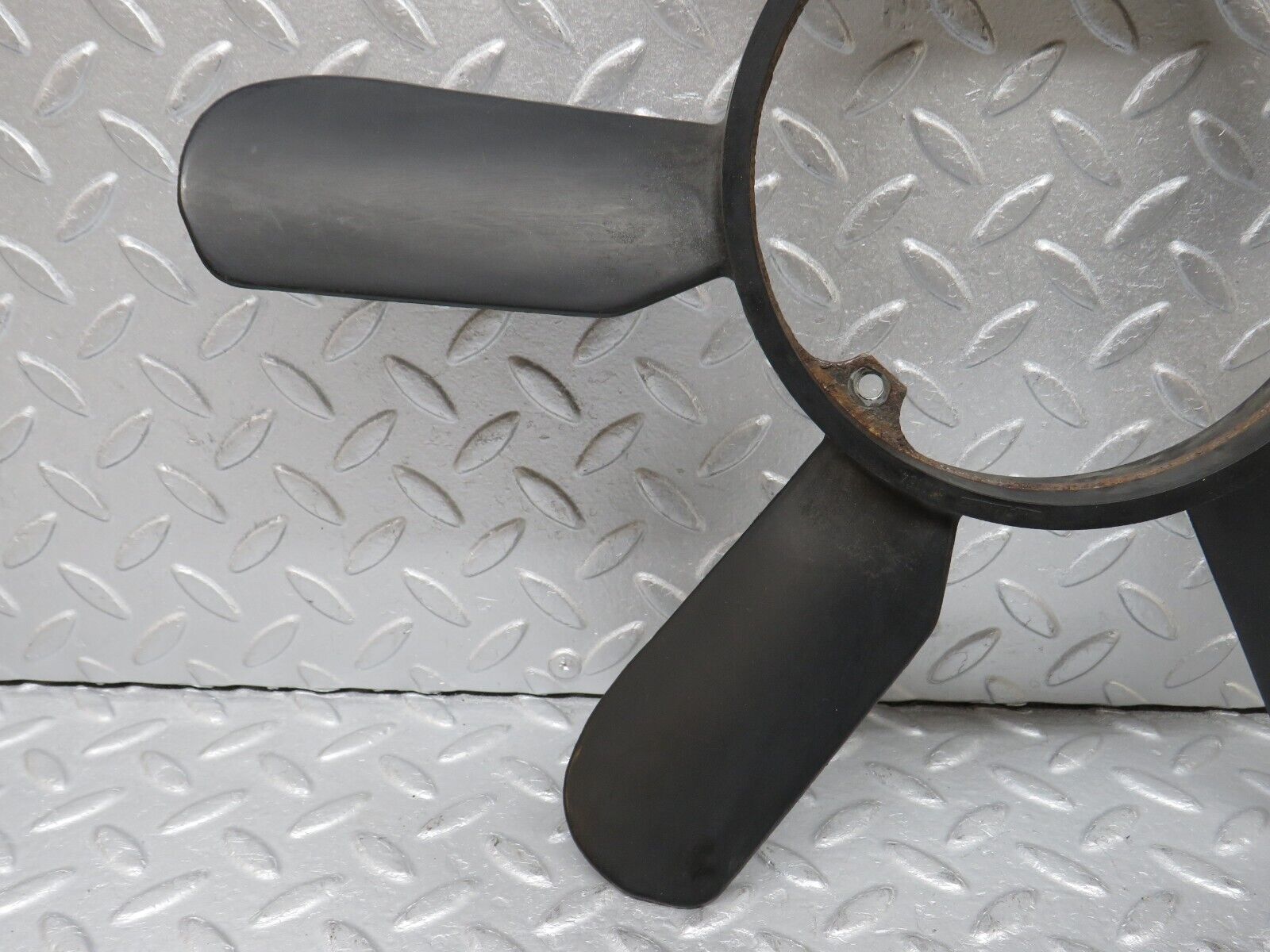 38504 Mercedes-Benz R129 280SL Coupe Engine Cooling Fan 1032000623