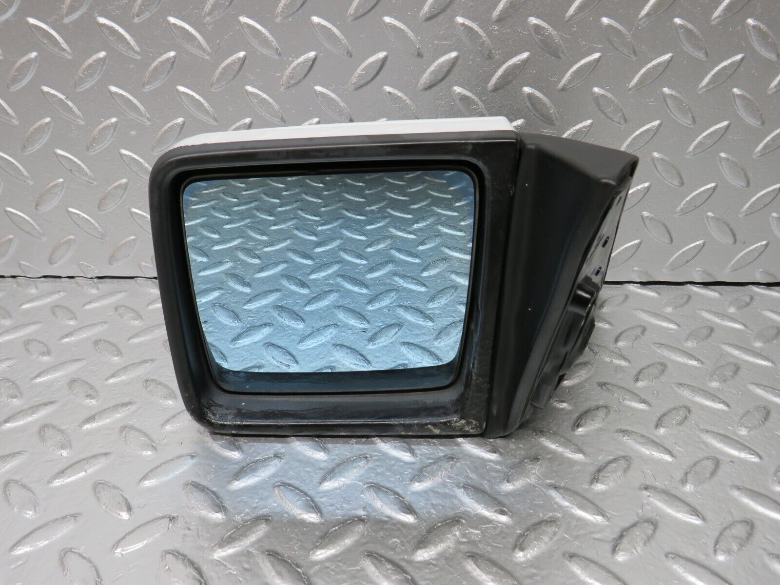 30355 Mercedes-Benz W124 230E Wing Mirror Left Side Electric 1248110398