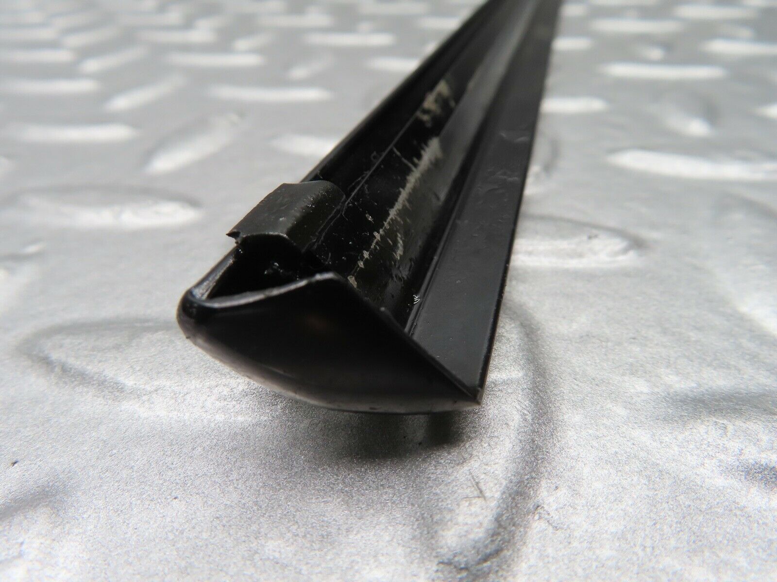 20161 Mercedes-Benz R129 300SL Coupe Right Door Chrome Moulding Trim