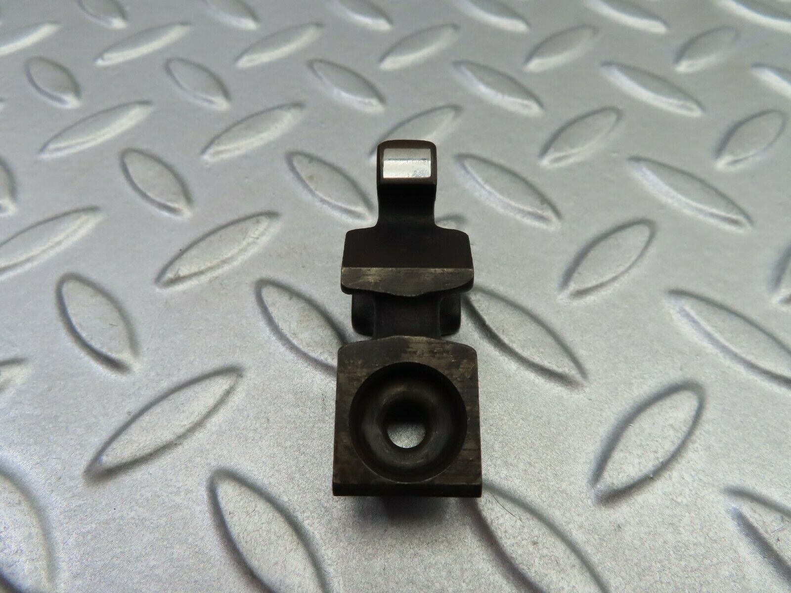 6281 Mercedes-Benz W126 380SE Rocker Arm