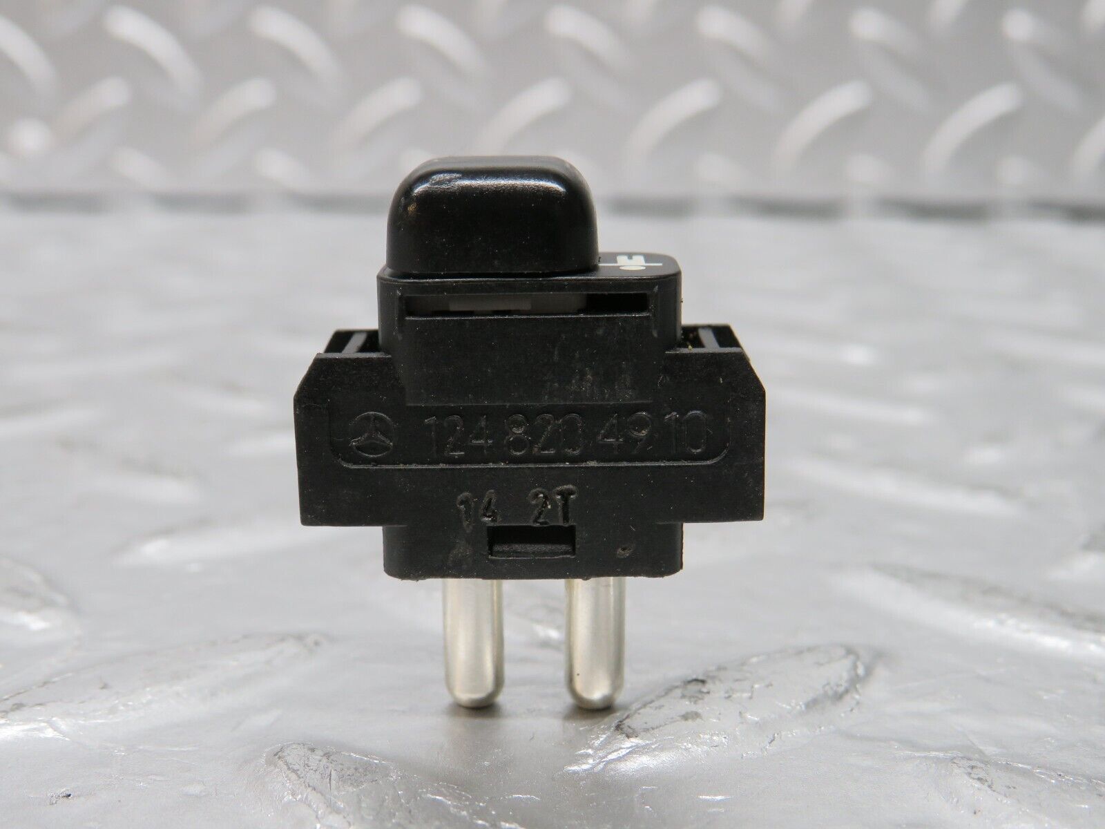 30513 Mercedes-Benz W124 230E Child Lock Control Switch 1248204910