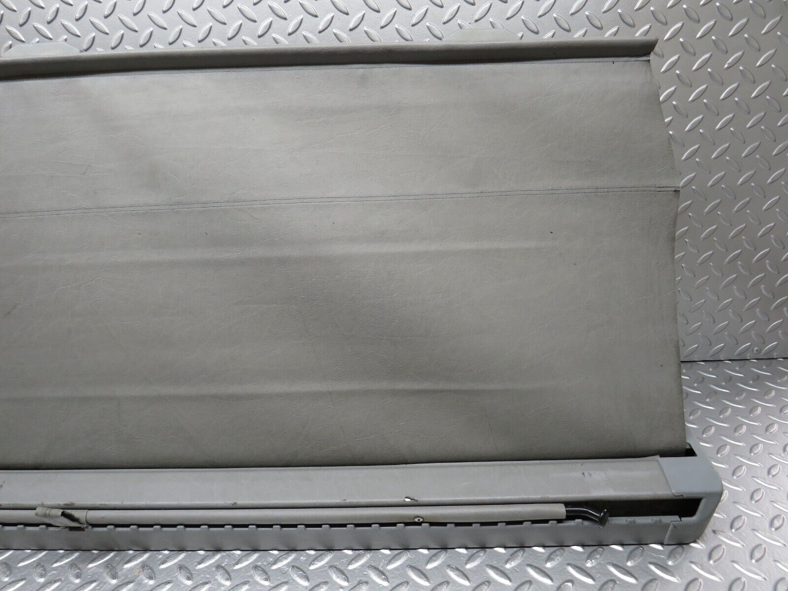 32581 Mercedes-Benz S124 300TE Wagon Trunk Roll Compartment Cover