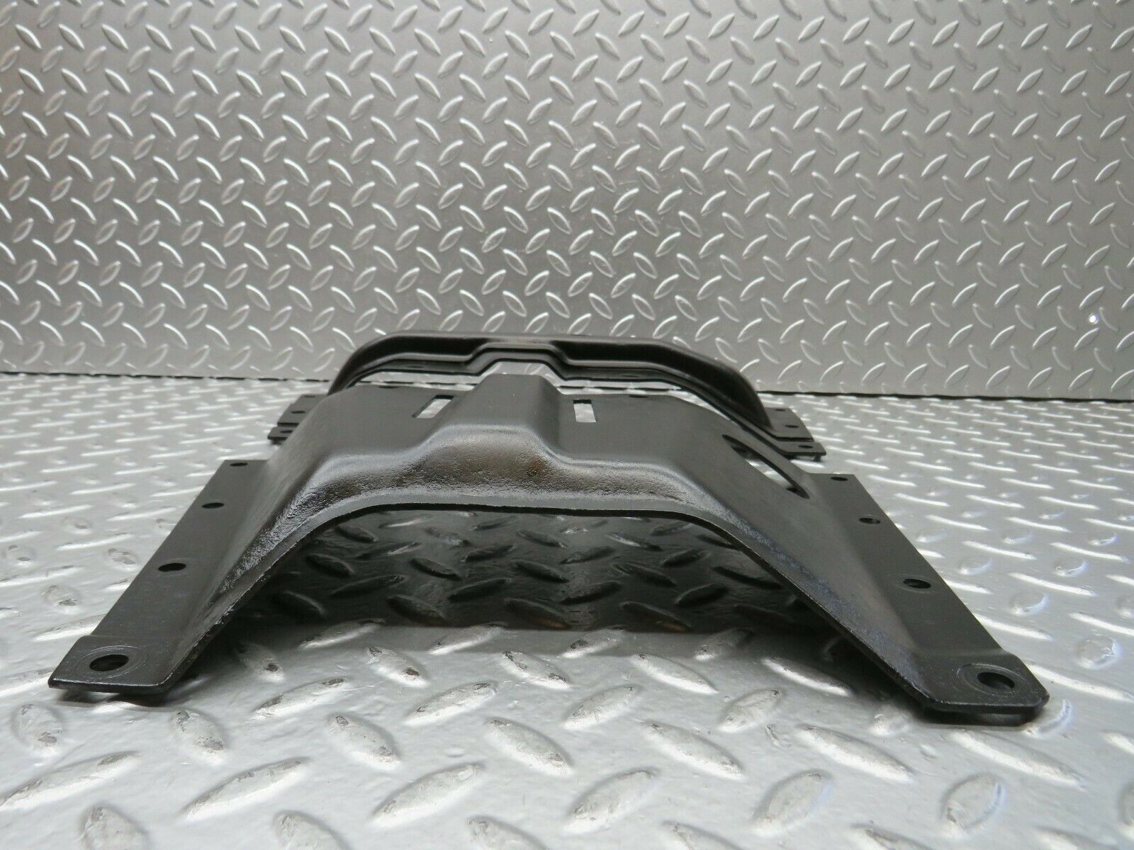 22865 Mercedes-Benz C107 450SLC Coupe Gearbox Mount Bracket Holder