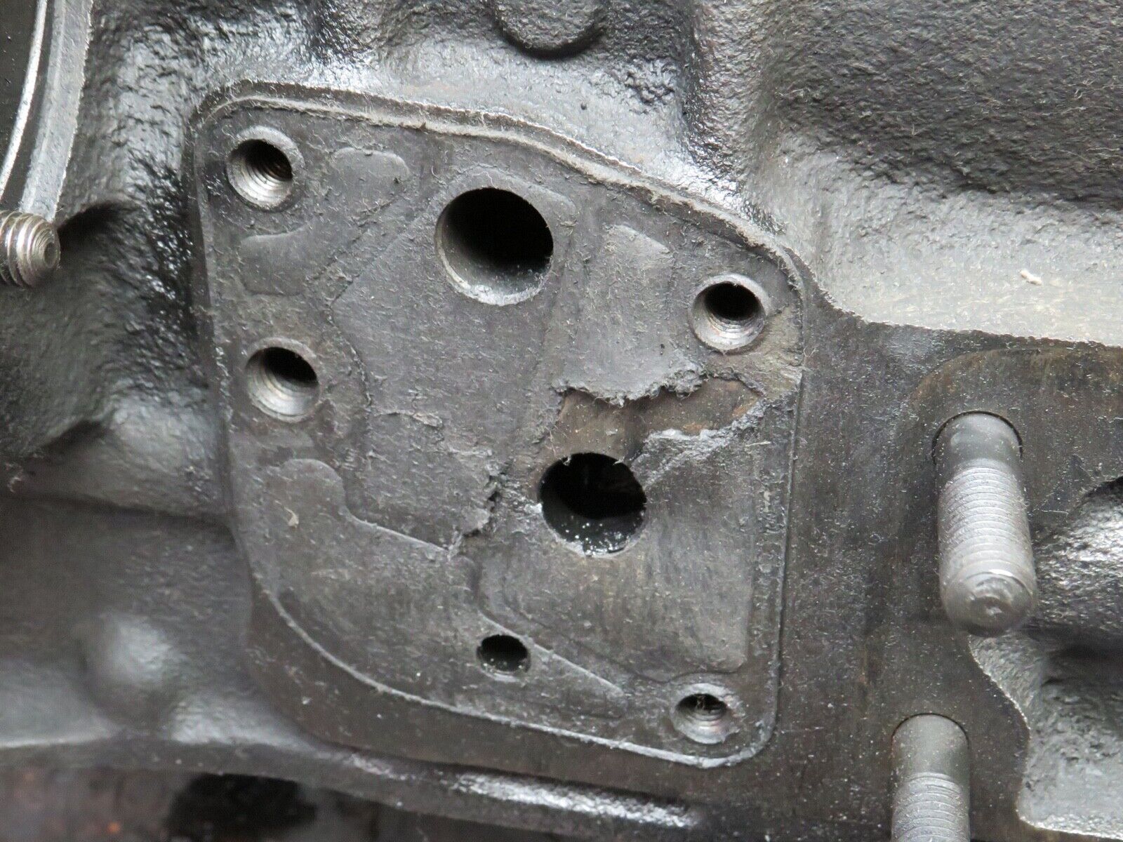 0346 Mercedes-Benz W123 220D Engine Block 6150111101