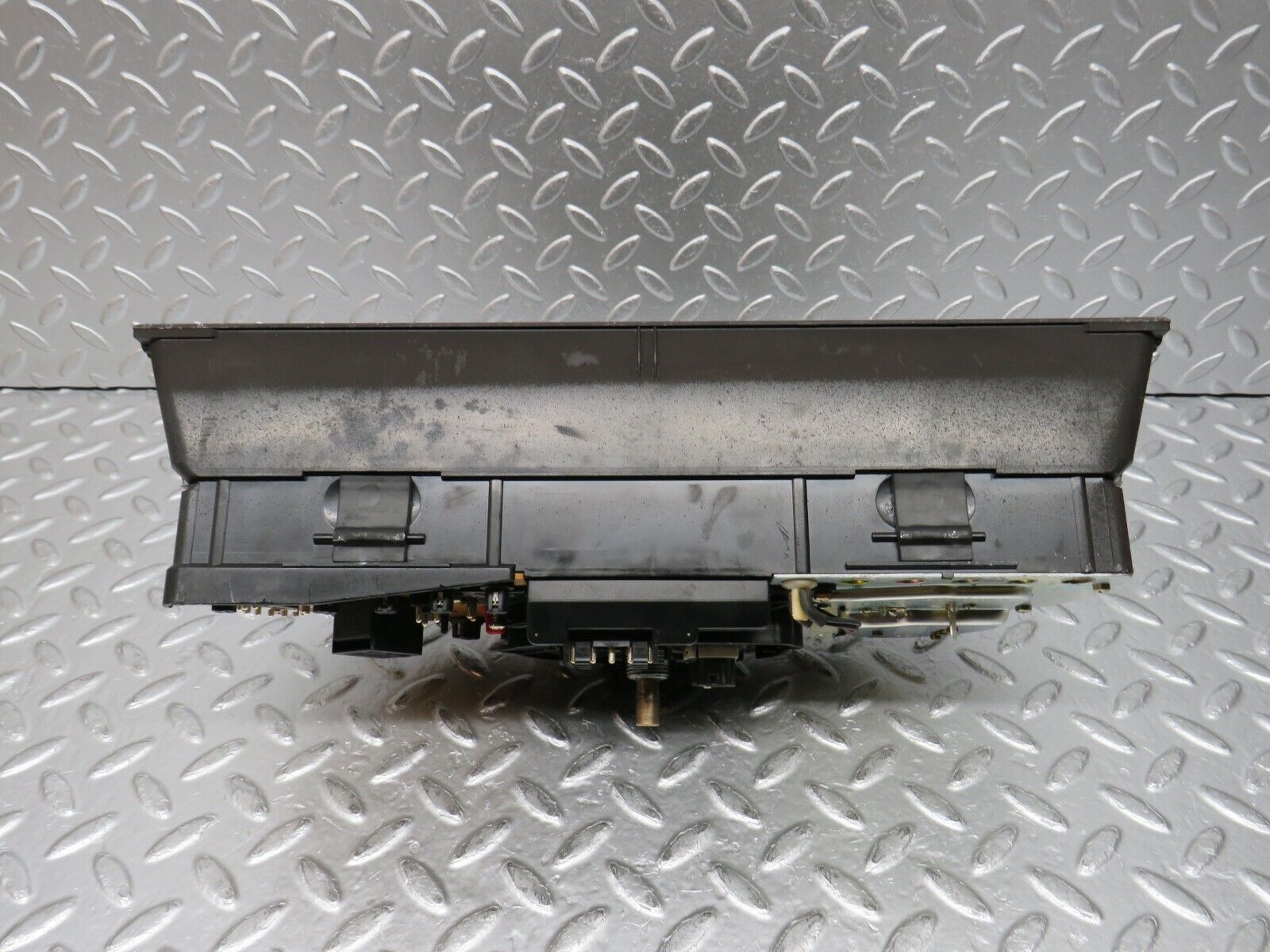 31490 Mercedes-Benz S124 220TE Wagon Instrument Cluster 1244400447 1245426769