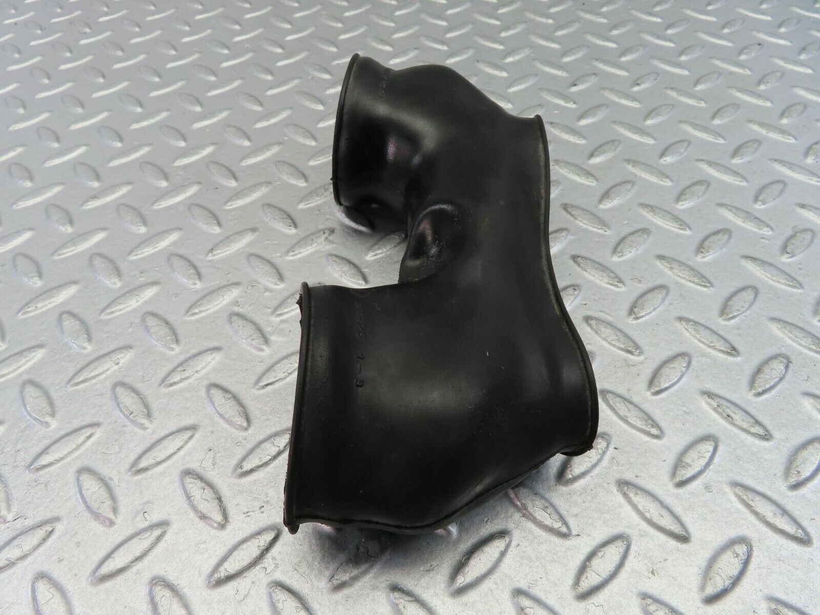 9120 Mercedes-Benz W123 Air Duct Hose Rubber 1238320988