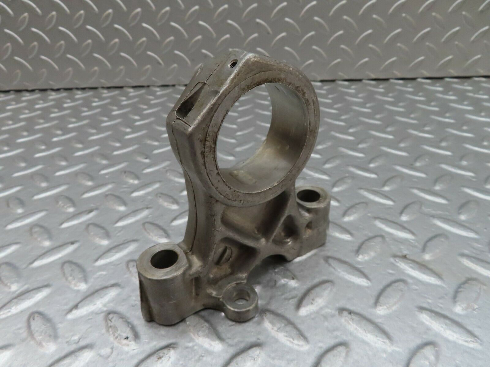 18035 Mercedes-Benz W123 200 Camshaft Tower Bearing 1150510812