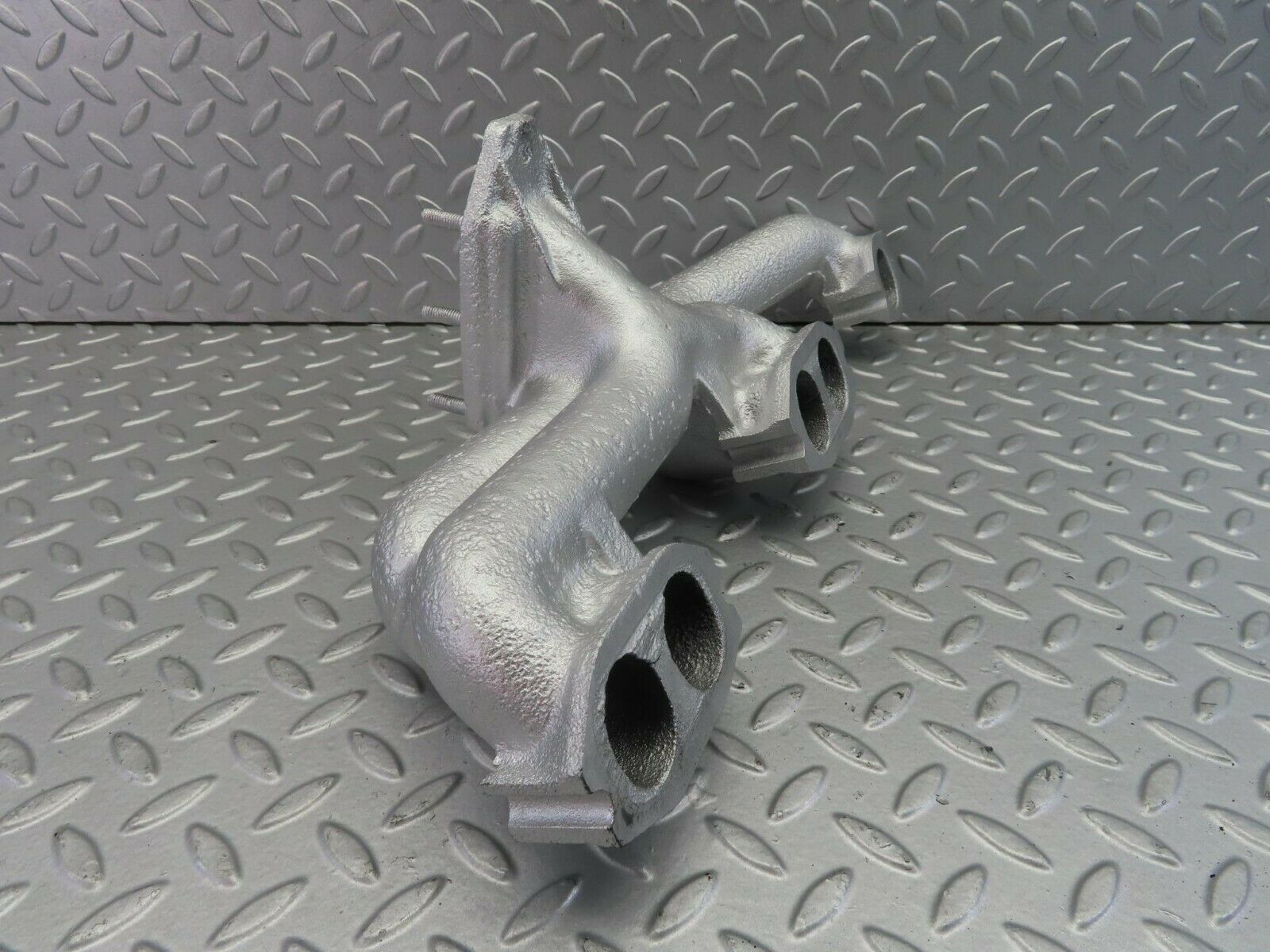 7552 Mercedes-Benz Exhaust Manifold OM617 300D 6171420001