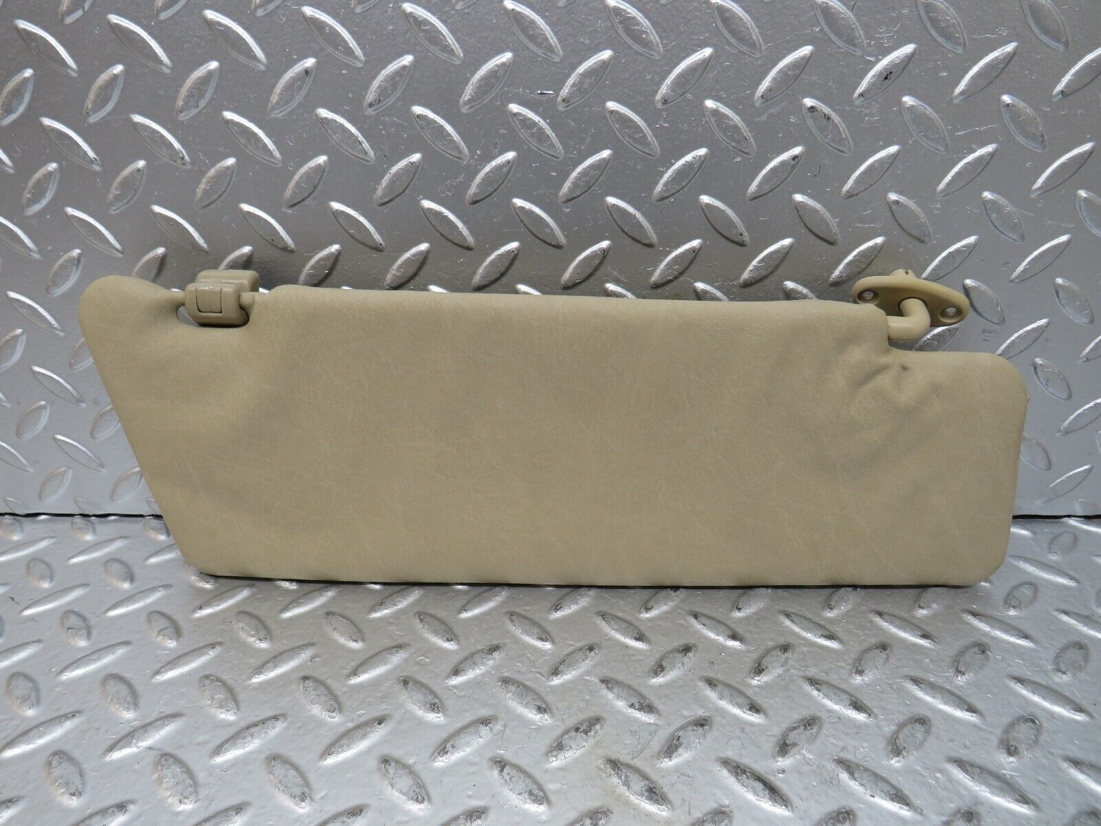 27529 Mercedes-Benz S124 300TE Wagon Sun Visor Right Side