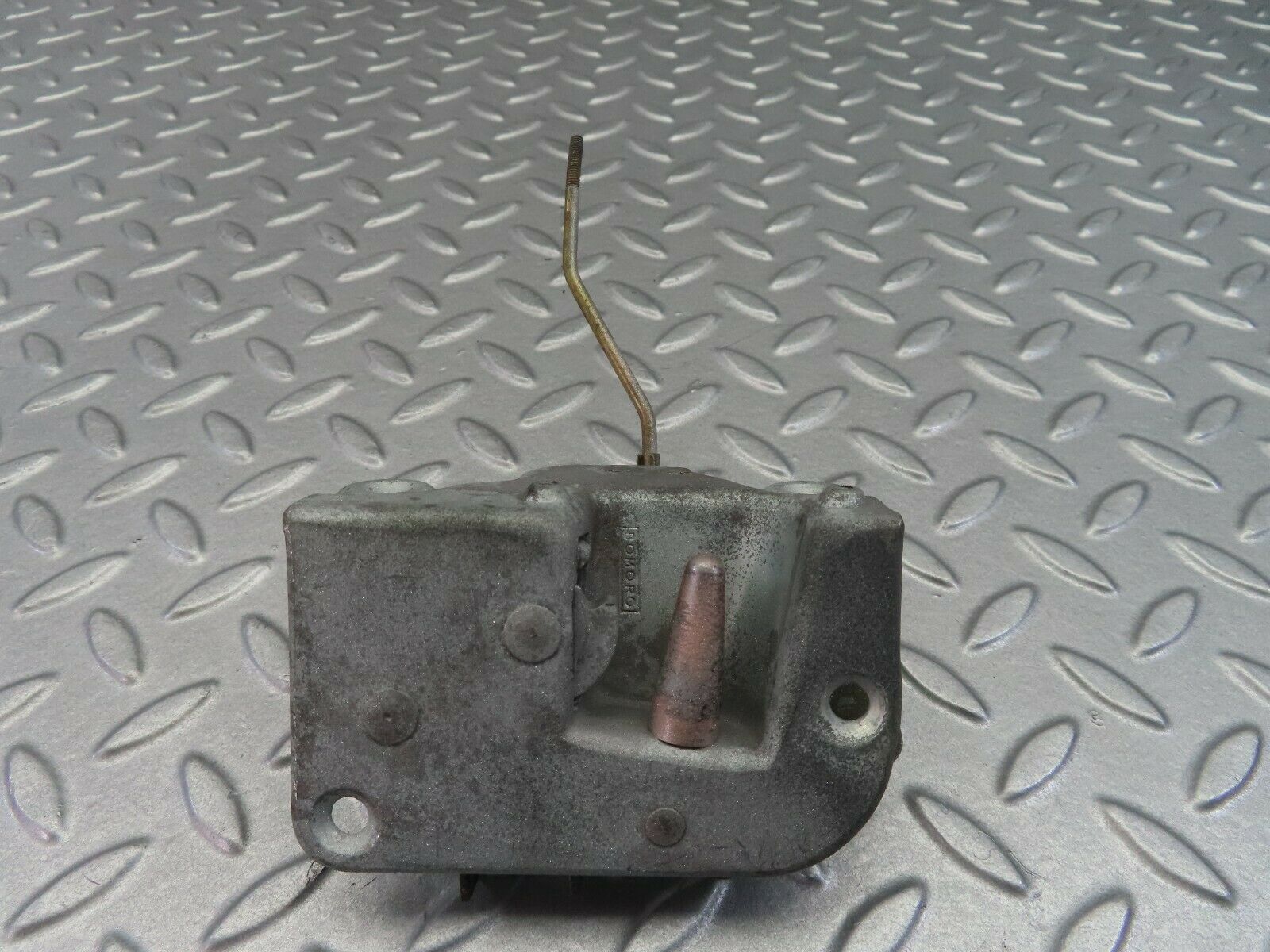 7857 Mercedes-Benz W115 220D Front Right Door Lock Mechanism
