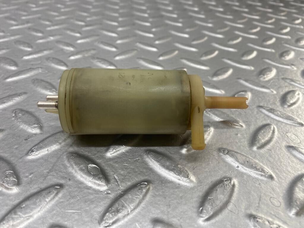 35181 Mercedes-Benz W221 Windscreen Washer Pump