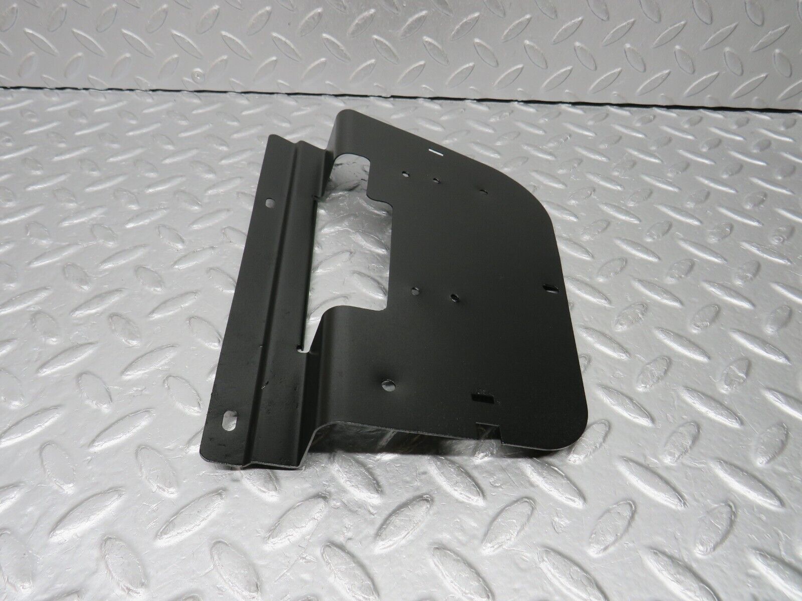 38009 Mercedes-Benz A124 320E Cabriolet Relay Holder Bracket