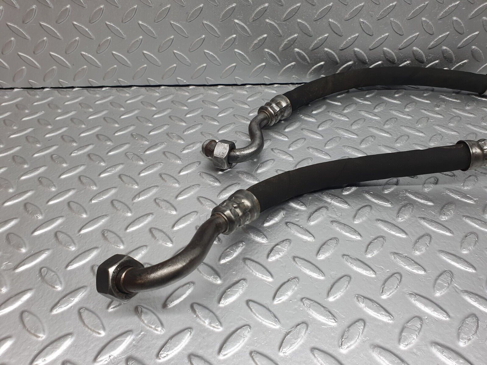 40742 Mercedes-Benz W123 300D Power Steering Oil Pipe Hose