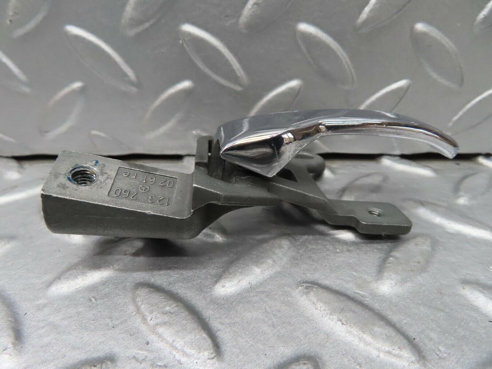 16055 Mercedes-Benz W123 280E Rear Right Interior Door Handle 1237600261