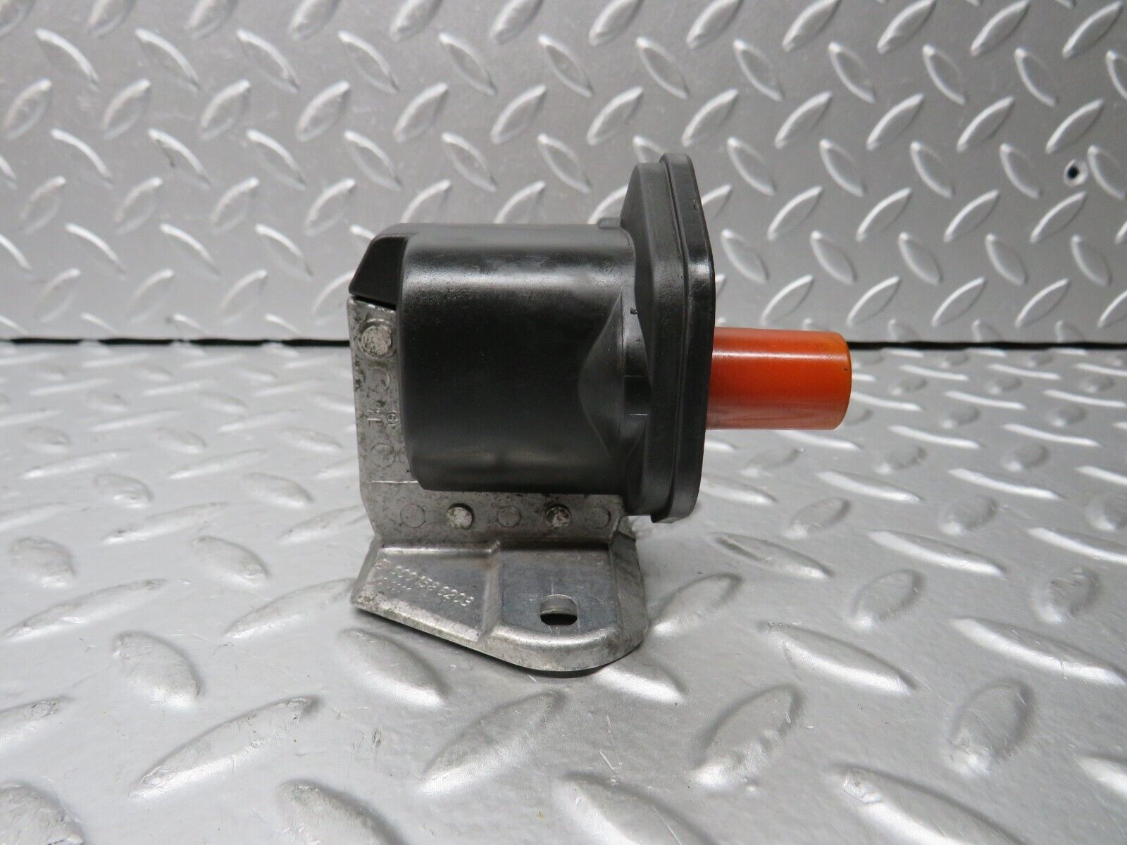 30302 Mercedes-Benz W124 230E Ignition Coil Bosch 0001586203 0221502431