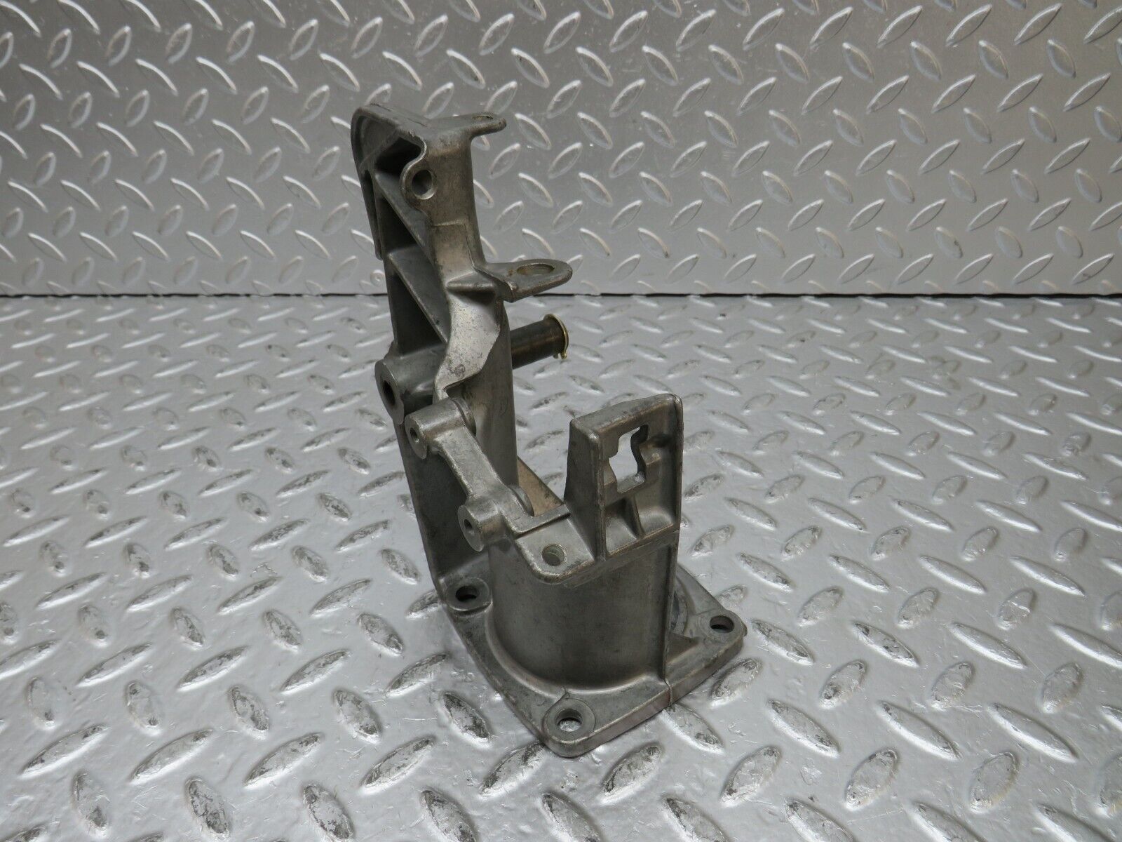 31970 Mercedes-Benz W123 230E Brake Pedal Bracket 1232900219