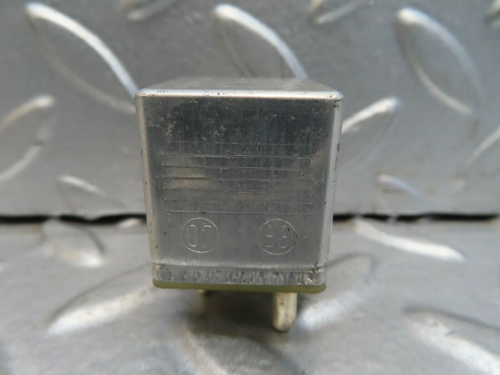 15487 Mercedes-Benz W123 230E Multi Purpose Relay 0015420219