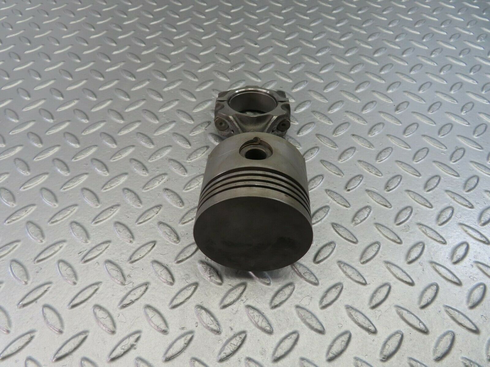 10163 Mercedes-Benz W108 Piston With Connecting Rod 86.49 mm 1300380201