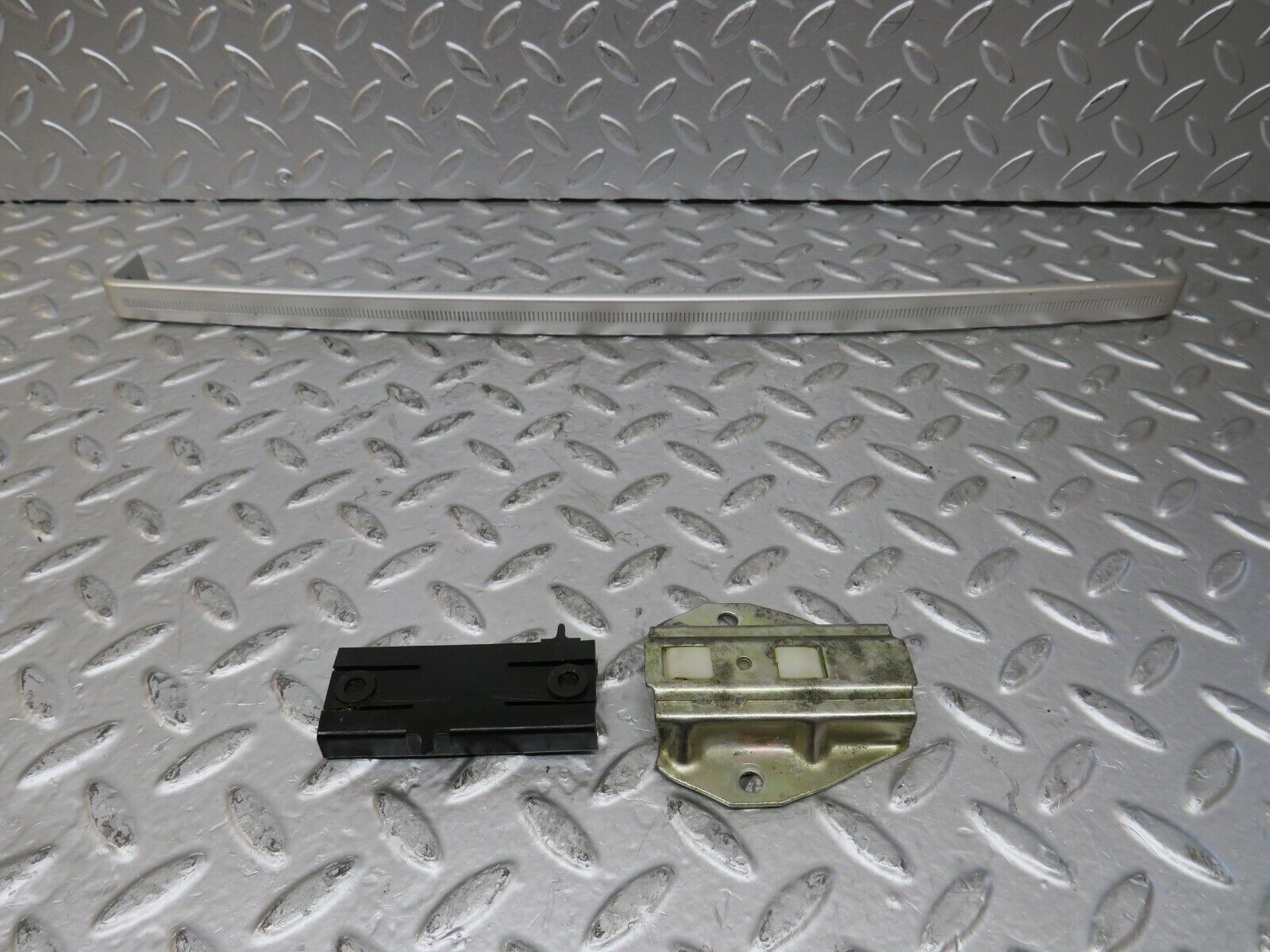 26098 Mercedes-Benz W116 450SE Rear Left Window Channel