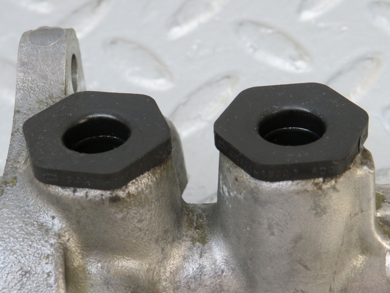 36031 Mercedes-Benz W126 420SE Brake Master Cylinder ATE