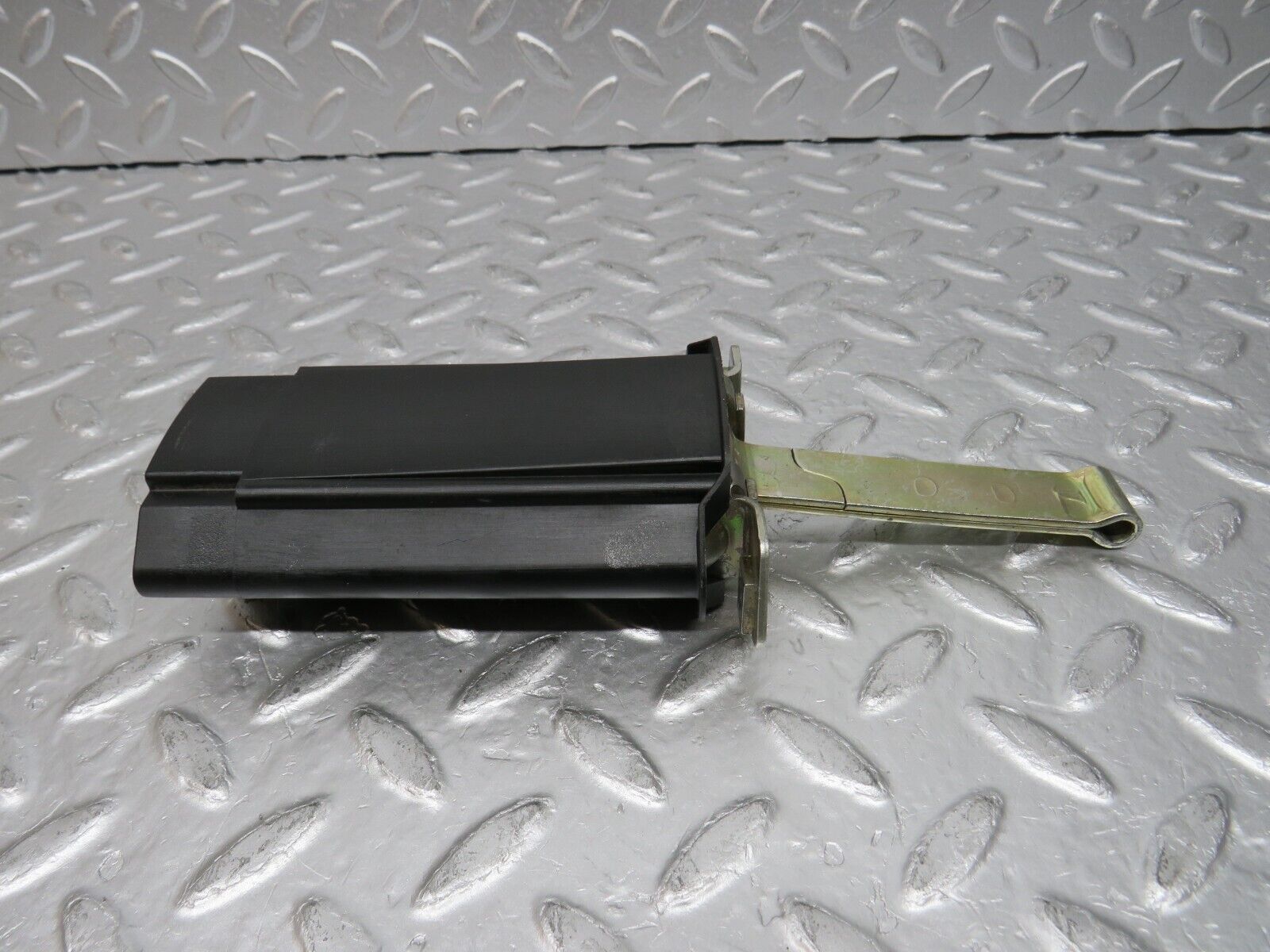 32439 Mercedes-Benz S124 300TE Wagon Door Safety Check Strap