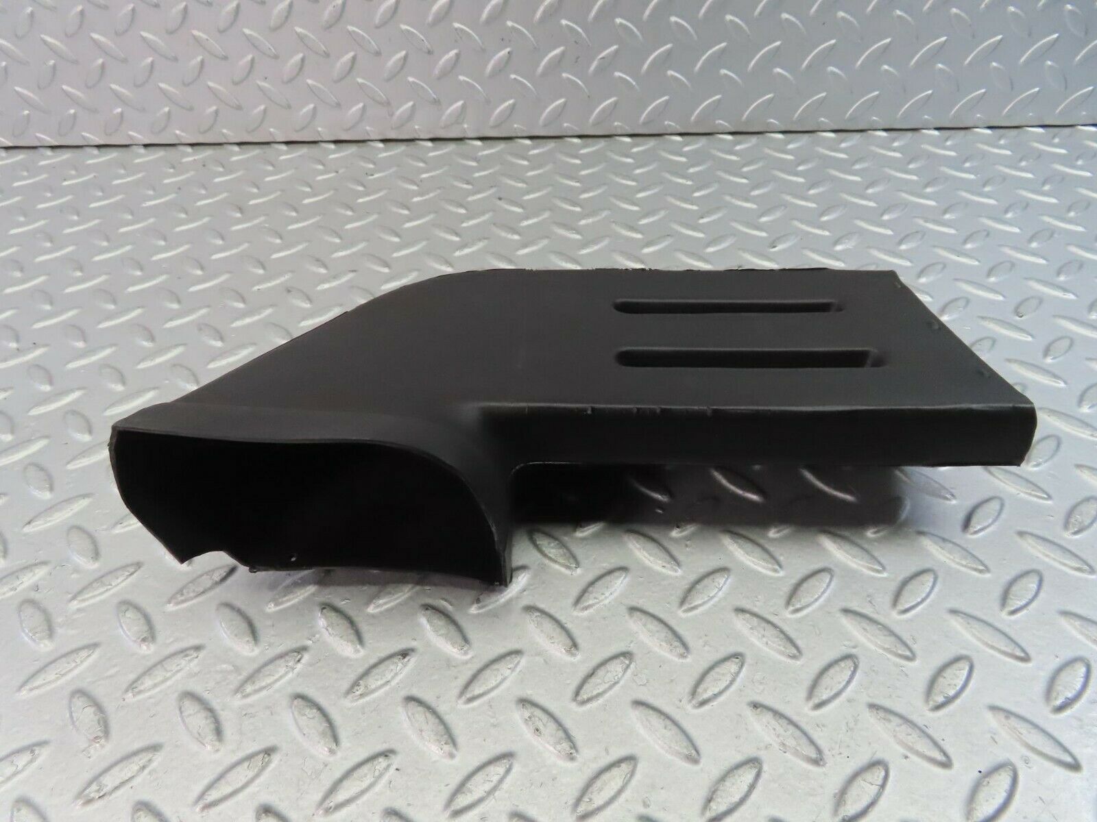 9324 Mercedes-Benz C124 300CE Coupe Ventilation Air Duct Left Side 1249310346